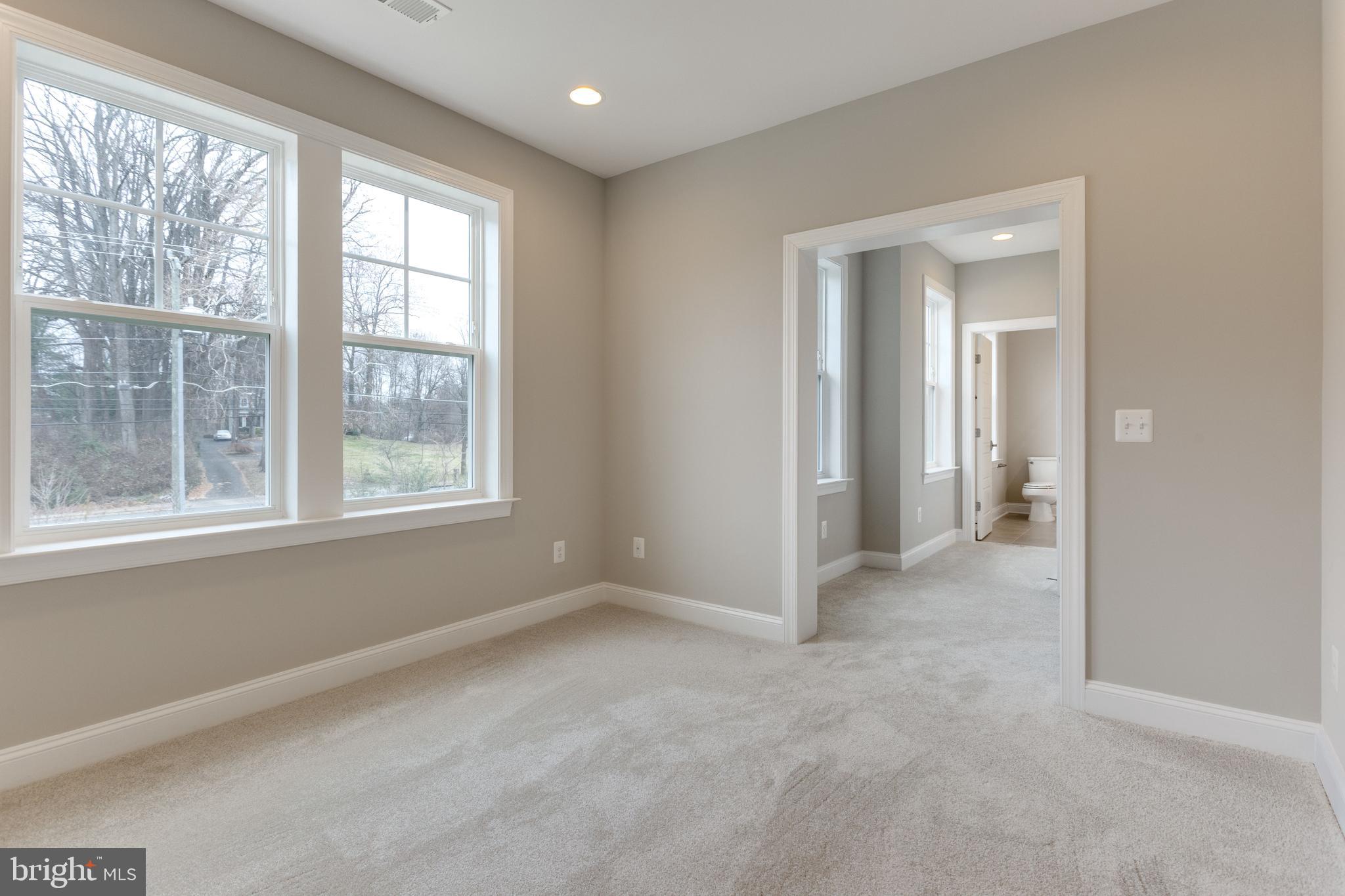 ARLINGTON - Residential