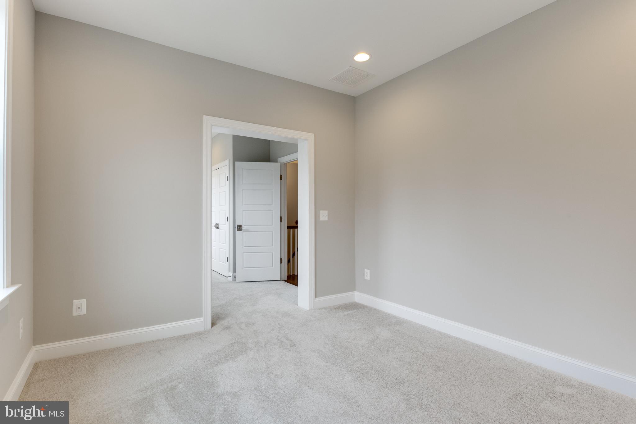 ARLINGTON - Residential