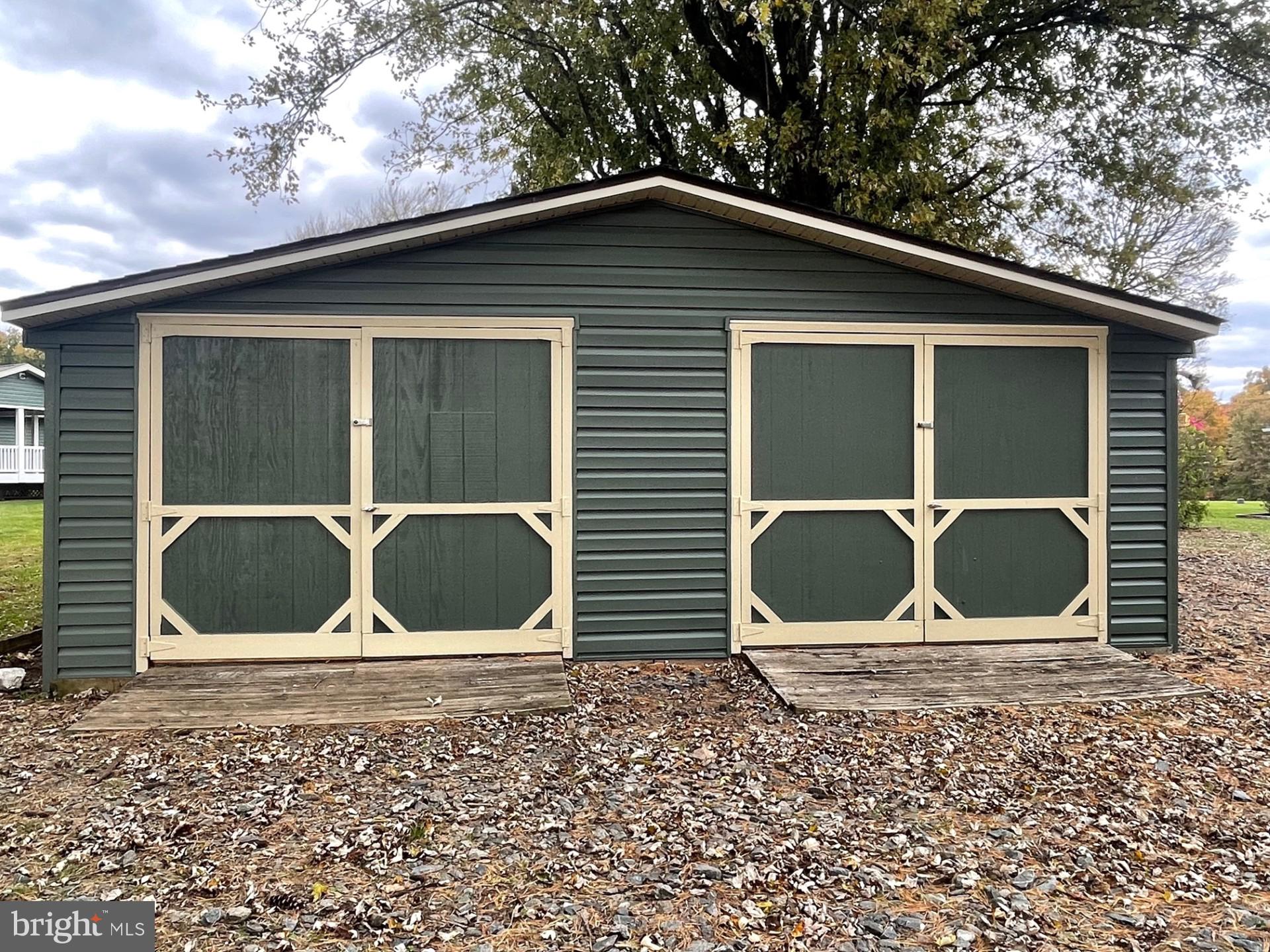 FRIENDSHIP HEIGHTS - Residential Lease