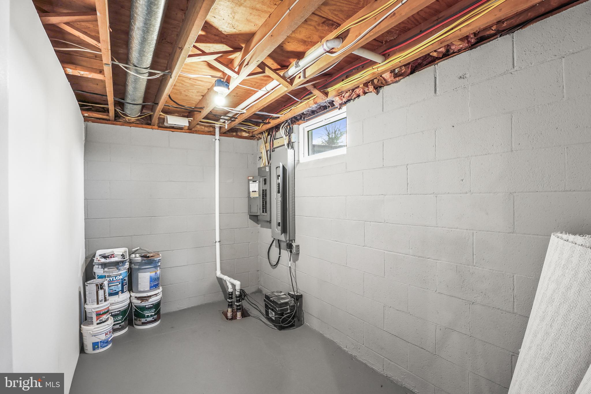 FRIENDSHIP HEIGHTS - Residential Lease