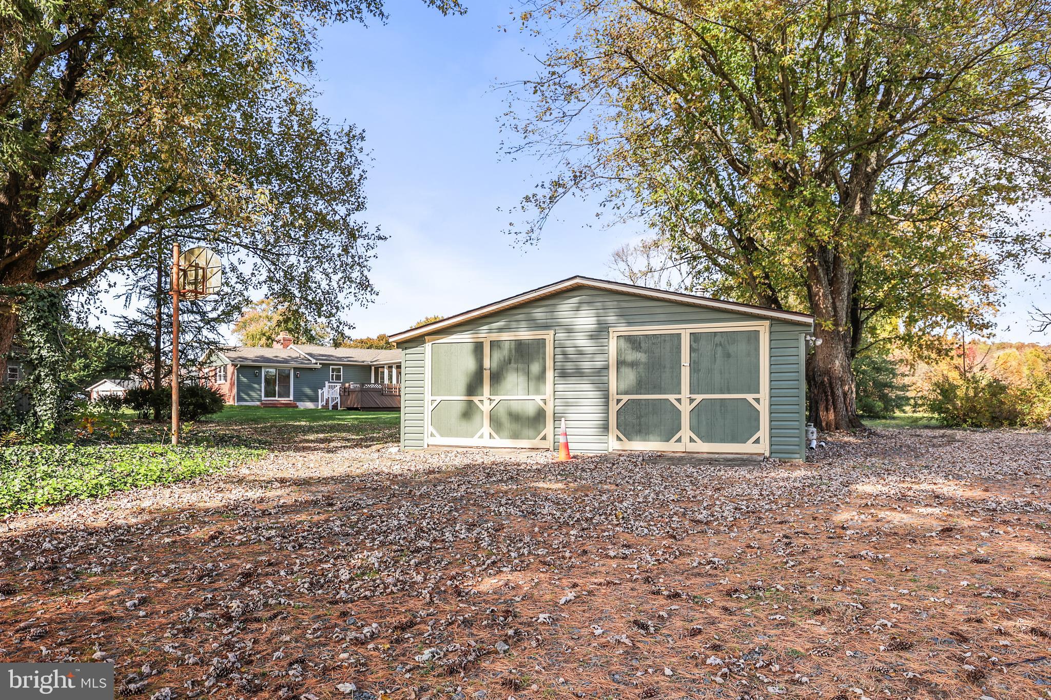 FRIENDSHIP HEIGHTS - Residential Lease