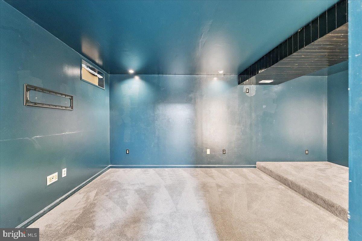 CHARLES CROSSING - Residential