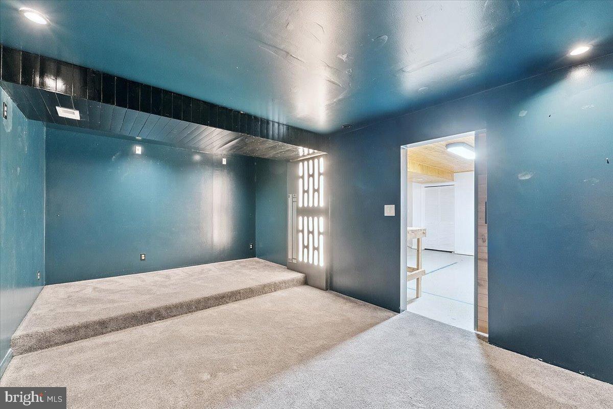 CHARLES CROSSING - Residential