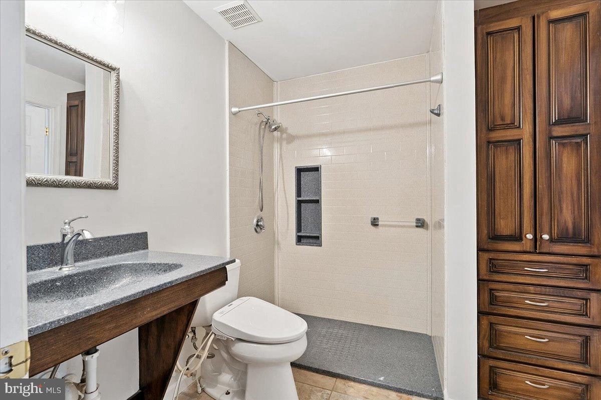 CHARLES CROSSING - Residential