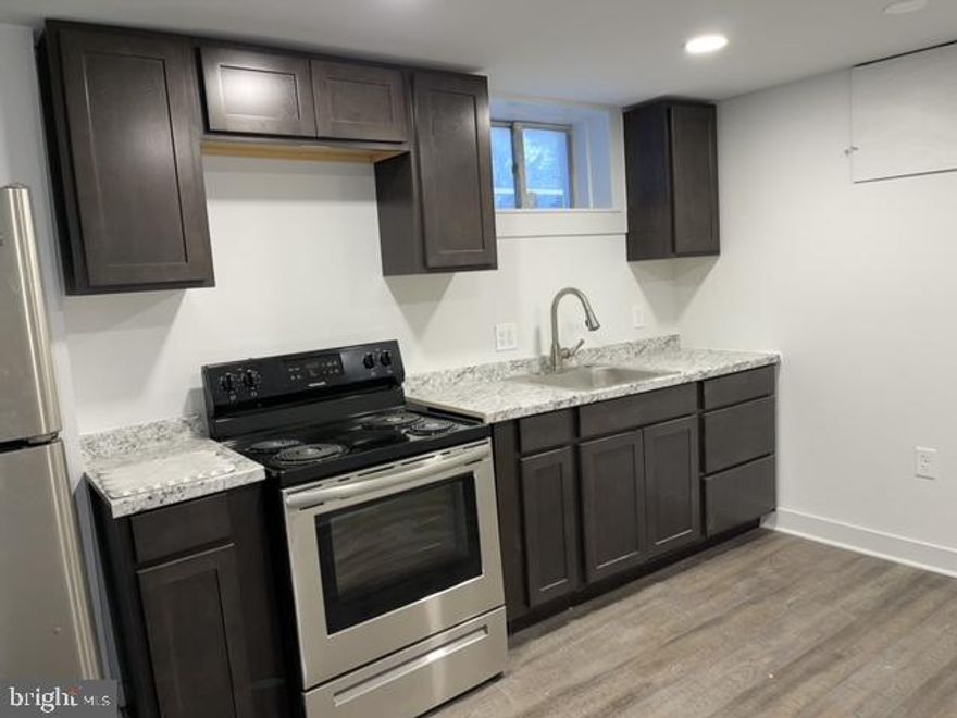 Wow!! Amazing fully renovated 3 unit building. Instant cash flow to add to your rental portfolio There are two 2 bedroom 1 bath units and One 1 bedroom 1 bathroom unit. Live in one and rent the other two out. 
beautiful hardwood floors, ceramic tile bathrooms, bright open kitchens and much more!!!