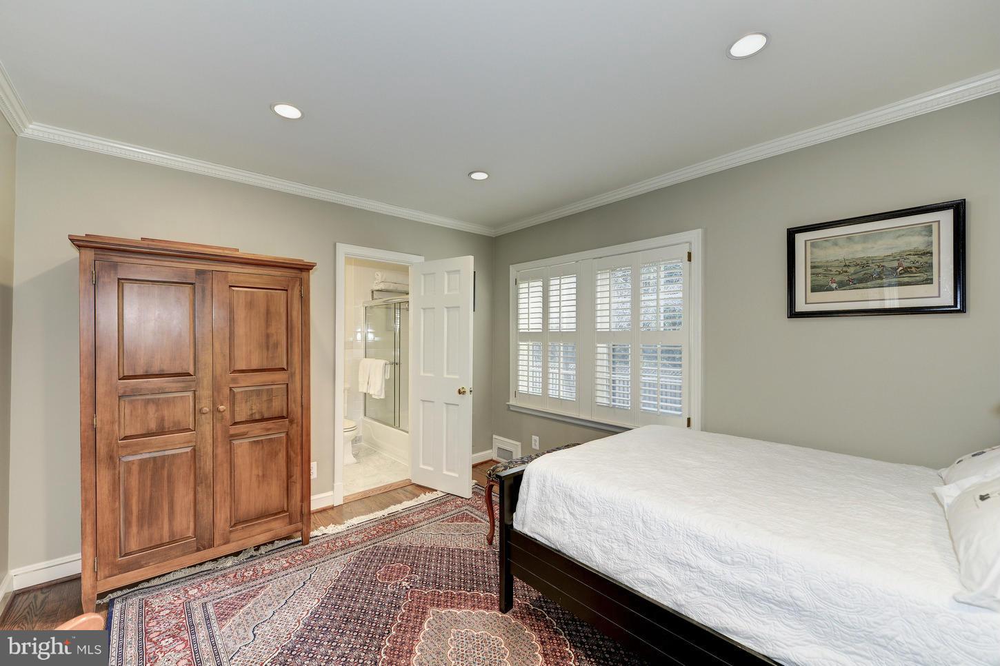 SPRING VALLEY - Residential