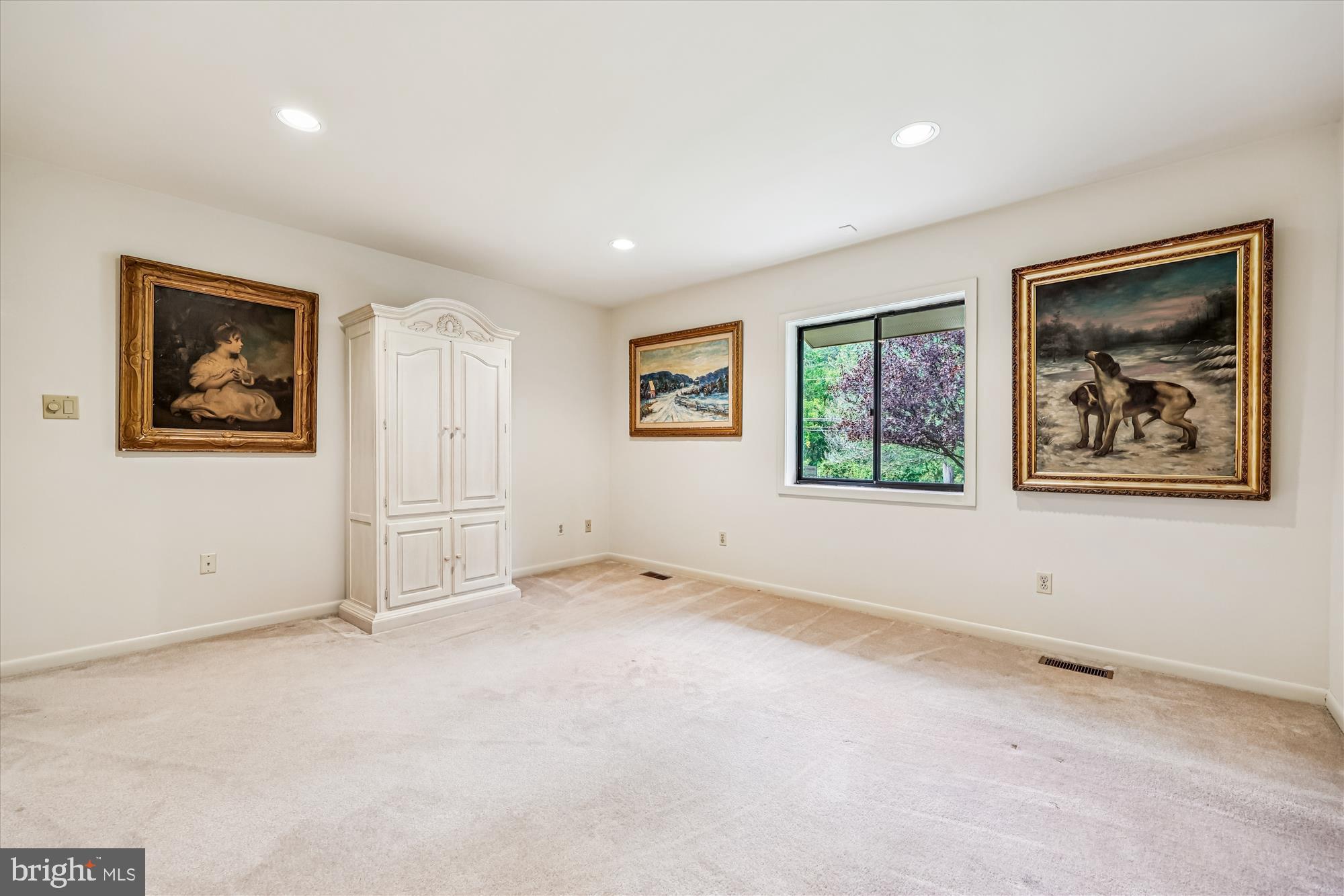 GLEN HILLS - Residential