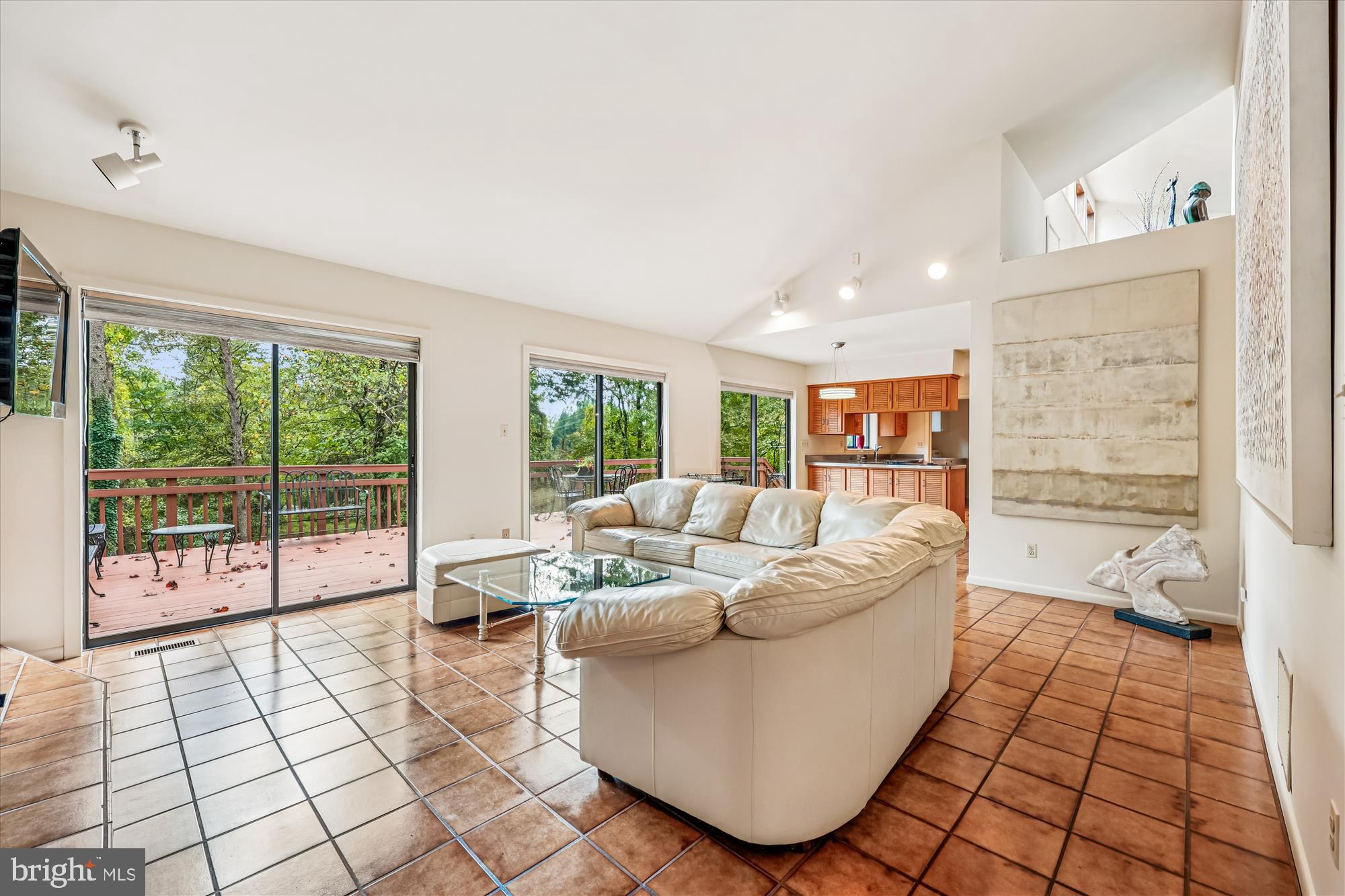 GLEN HILLS - Residential