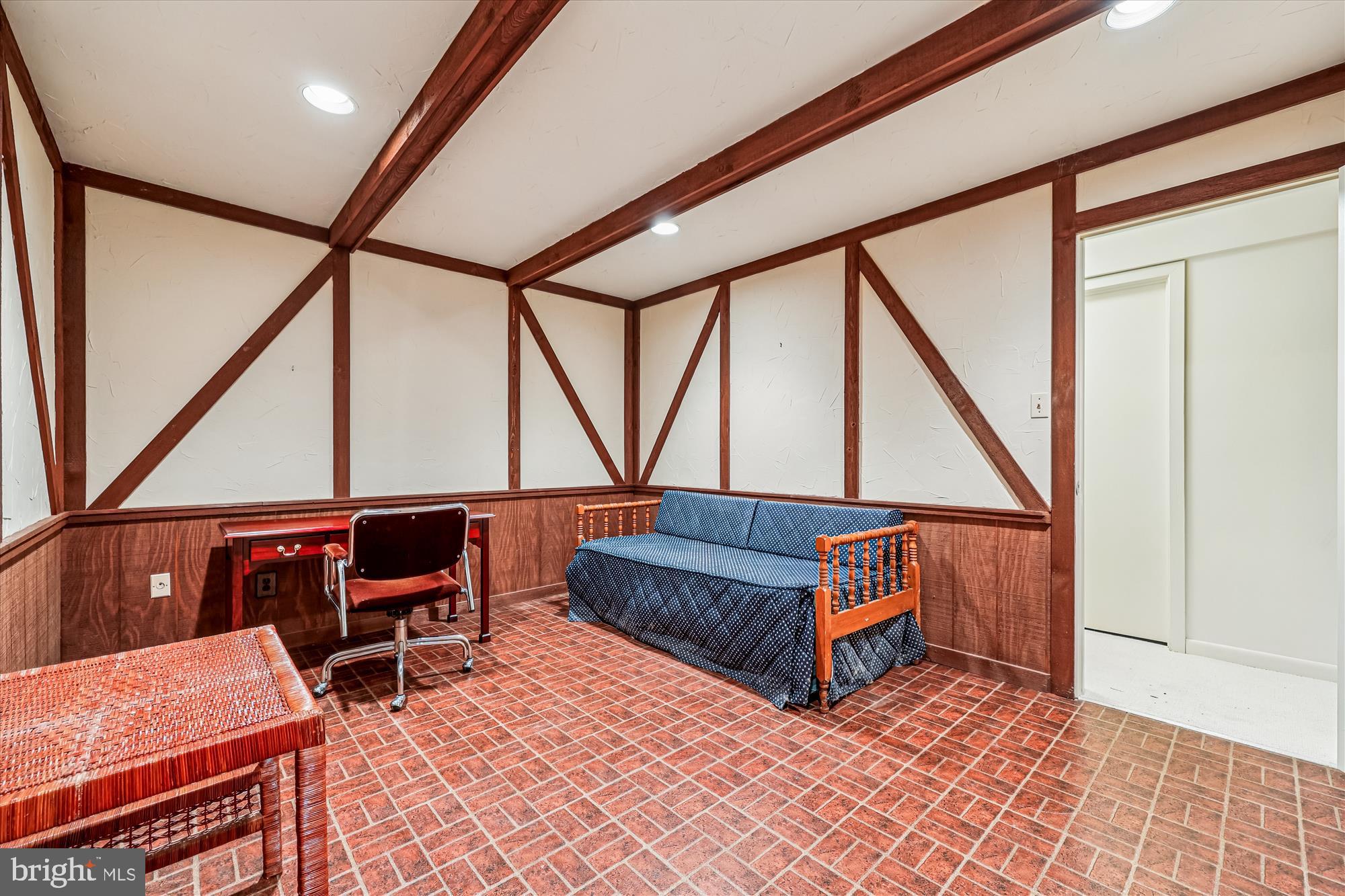 GLEN HILLS - Residential