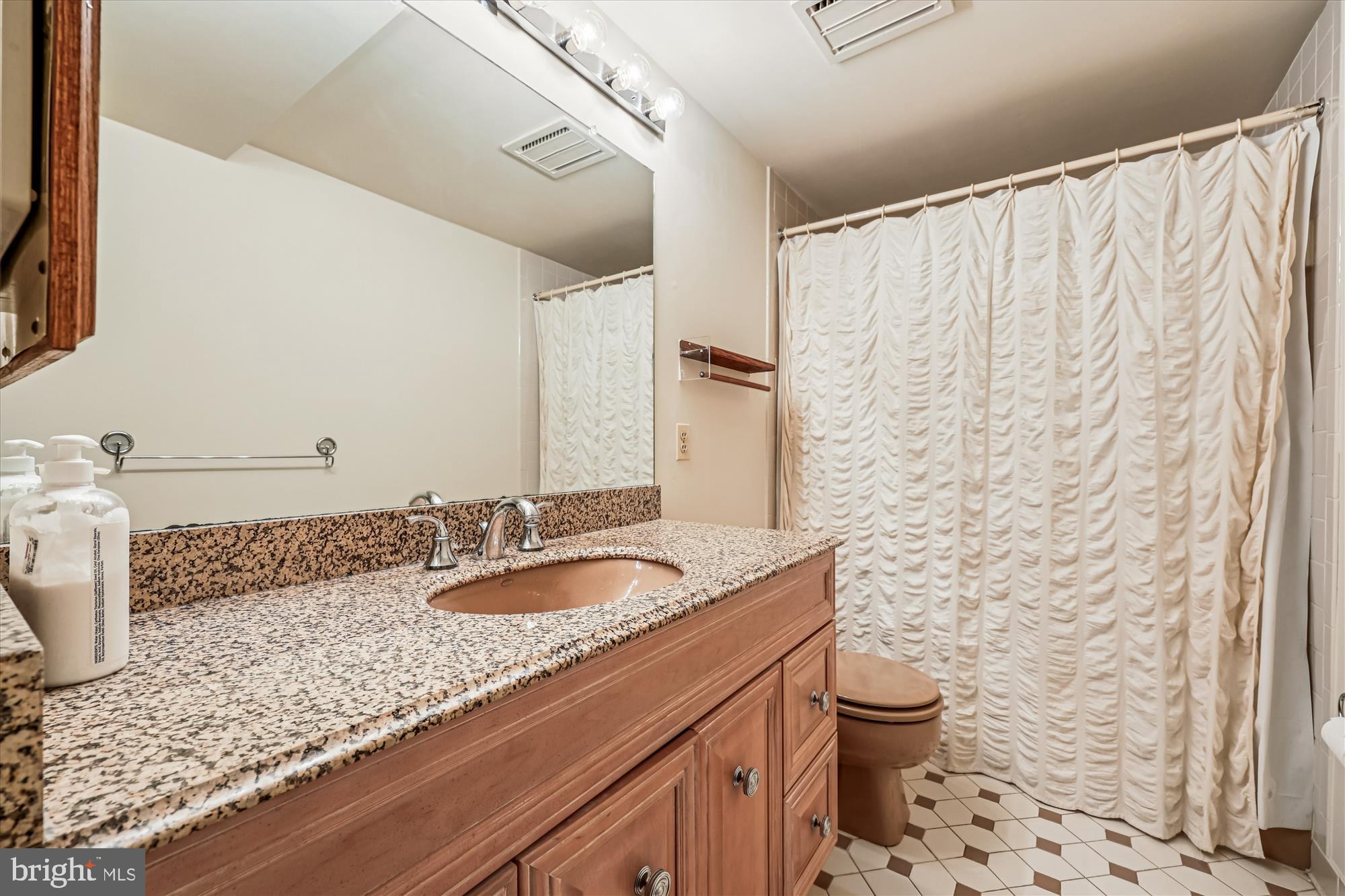 GLEN HILLS - Residential