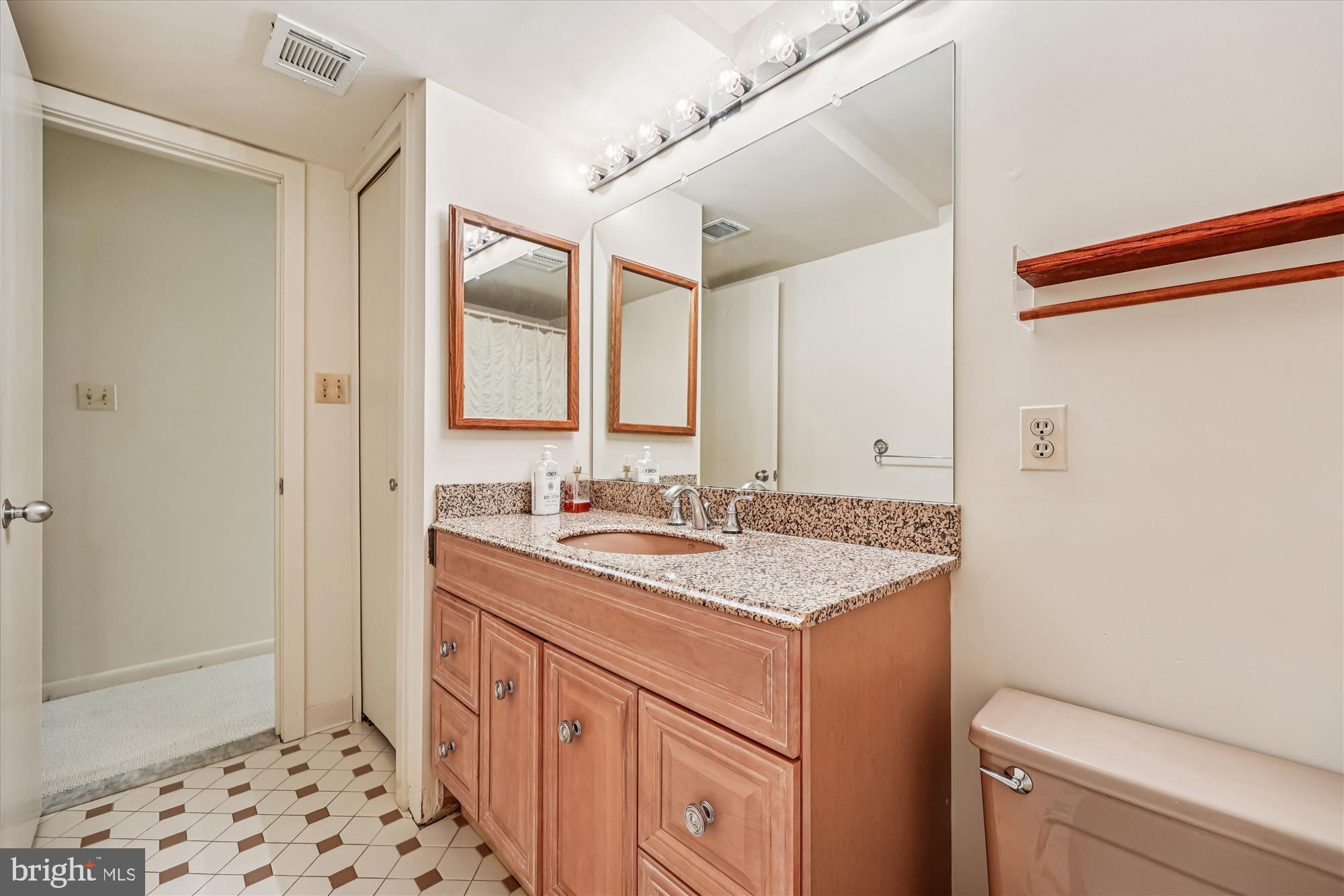 GLEN HILLS - Residential