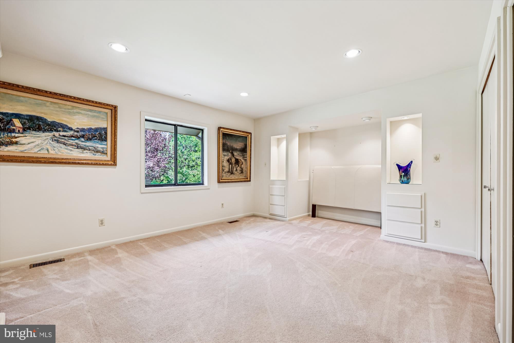 GLEN HILLS - Residential