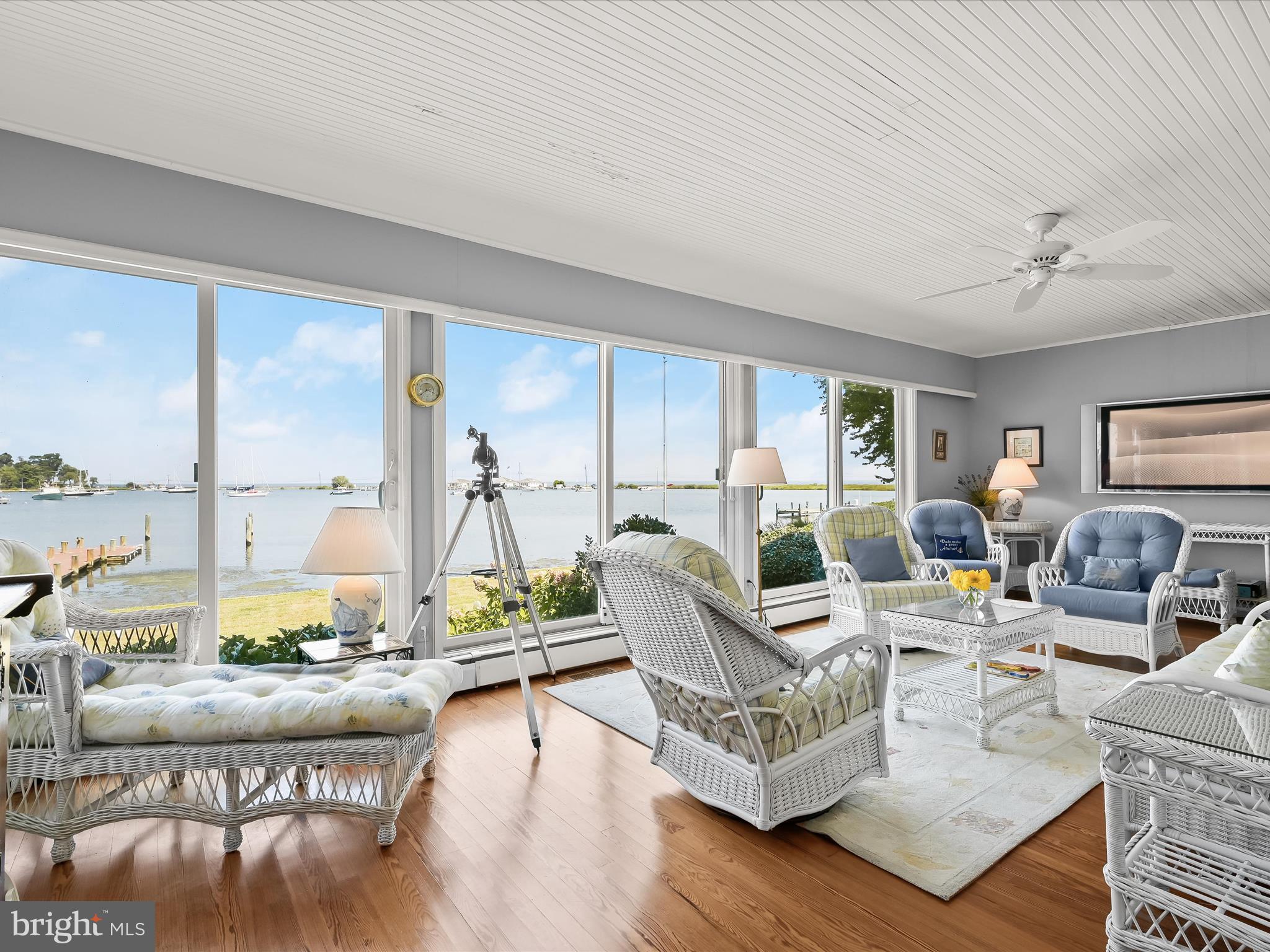 GIBSON ISLAND - Residential