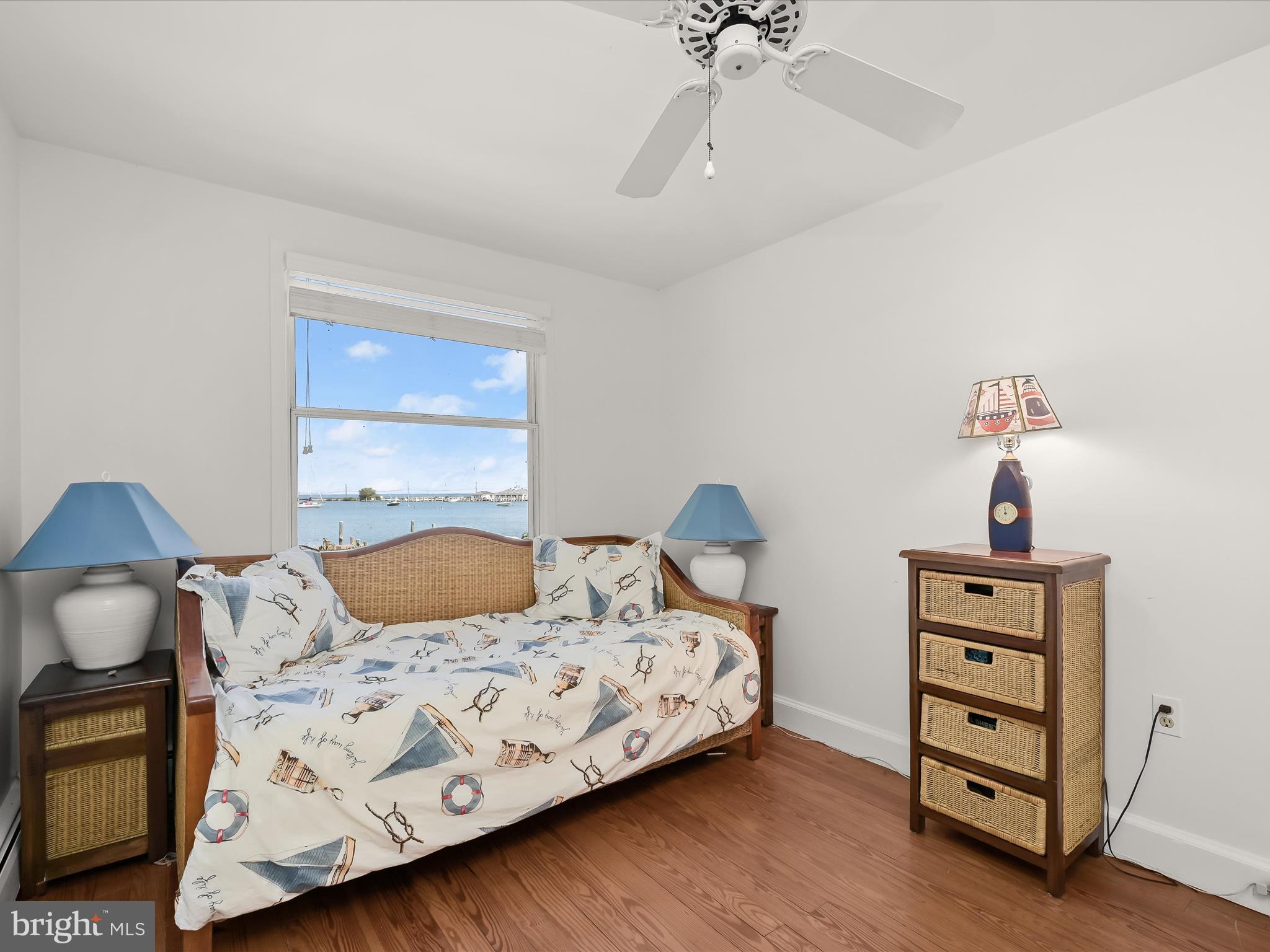 GIBSON ISLAND - Residential