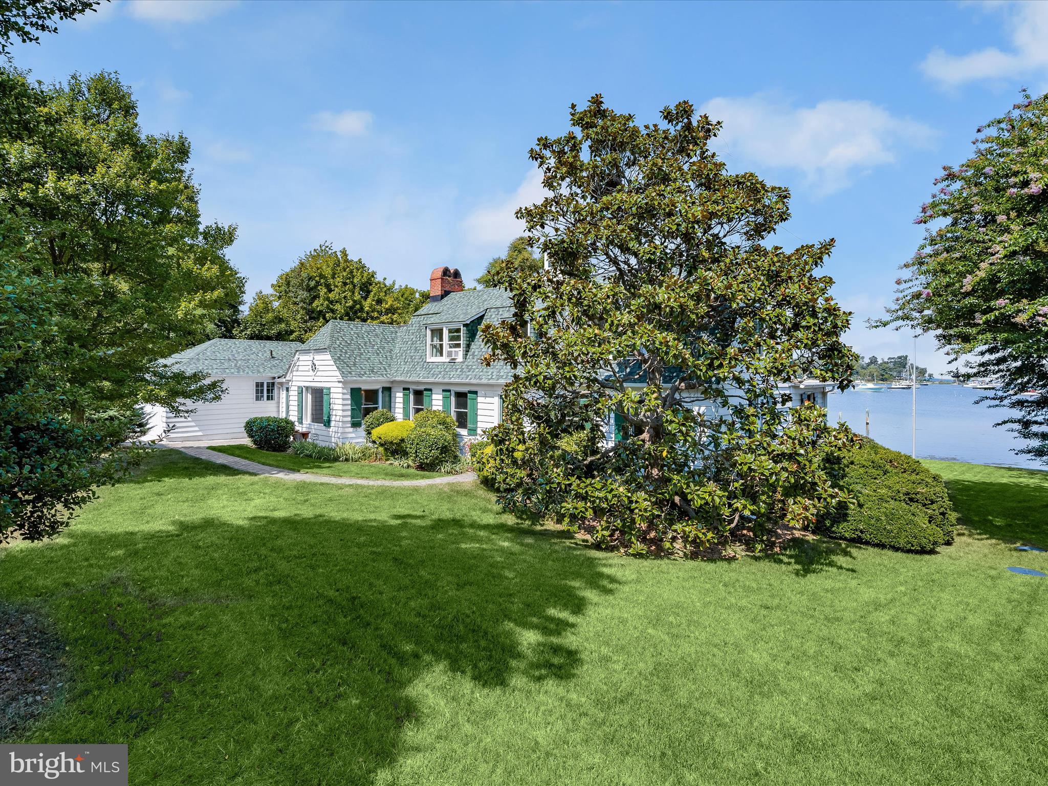 GIBSON ISLAND - Residential