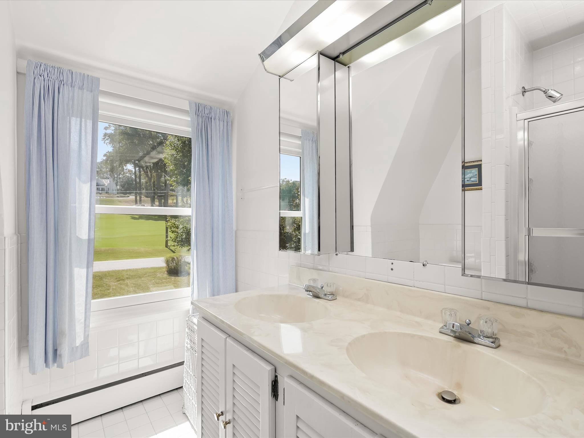 GIBSON ISLAND - Residential