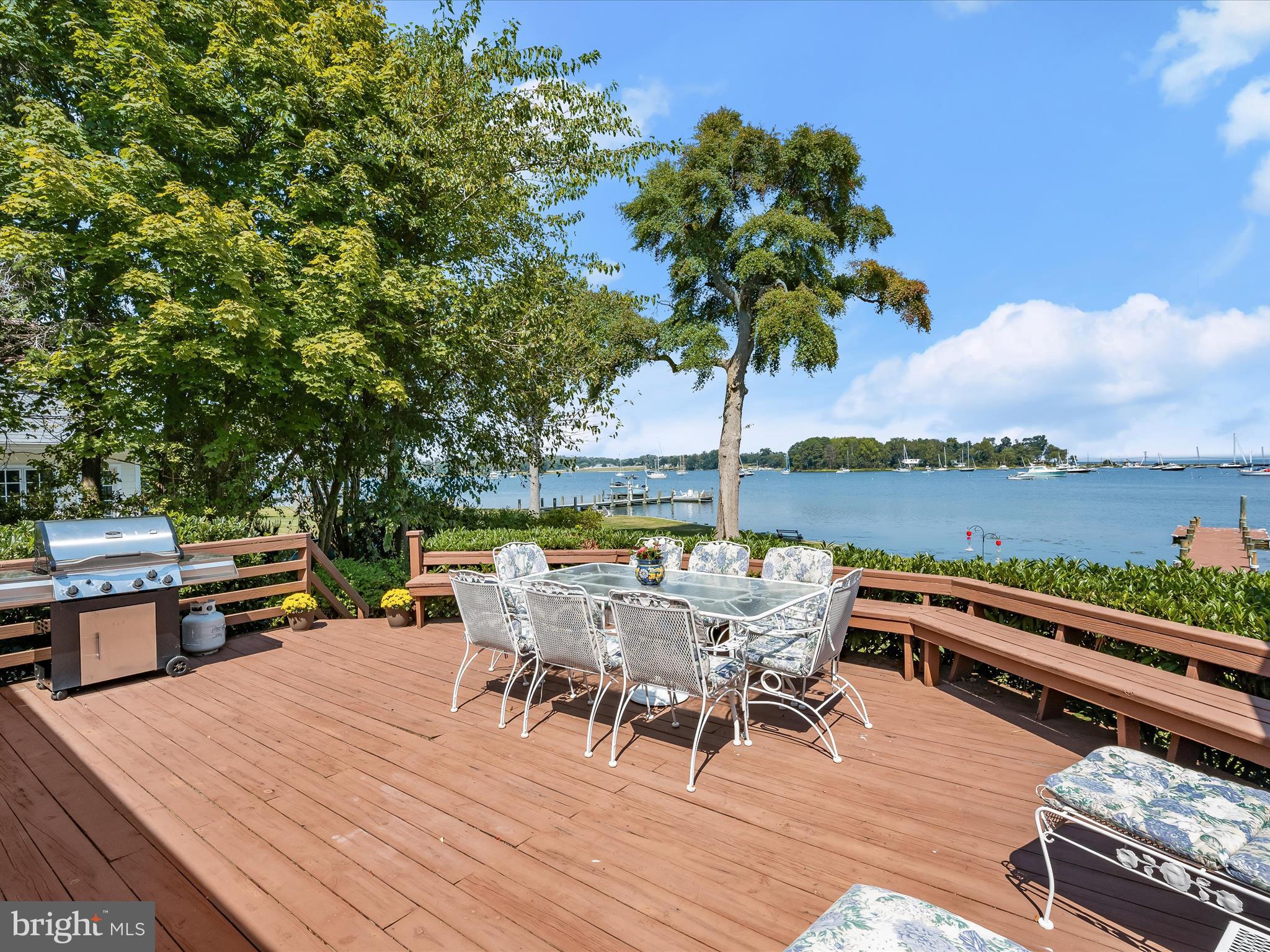 GIBSON ISLAND - Residential