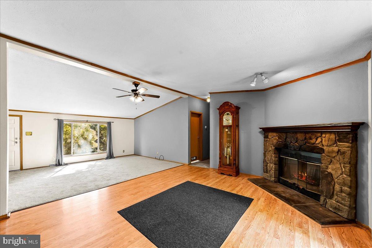 CEDAR MILL - Residential