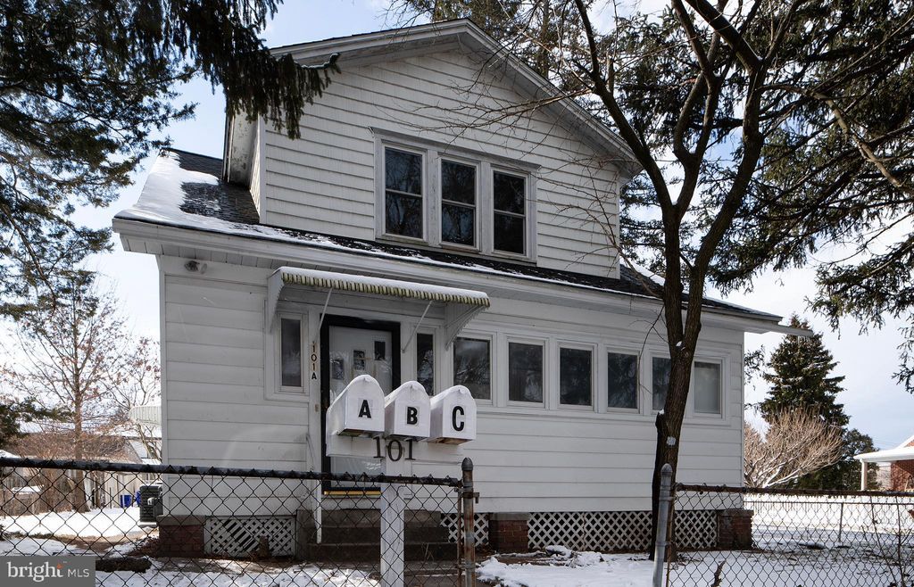 Photo of 101 Fox Street #UNIT A, HARRISBURG, PA 17109 (MLS # PADA2056098)