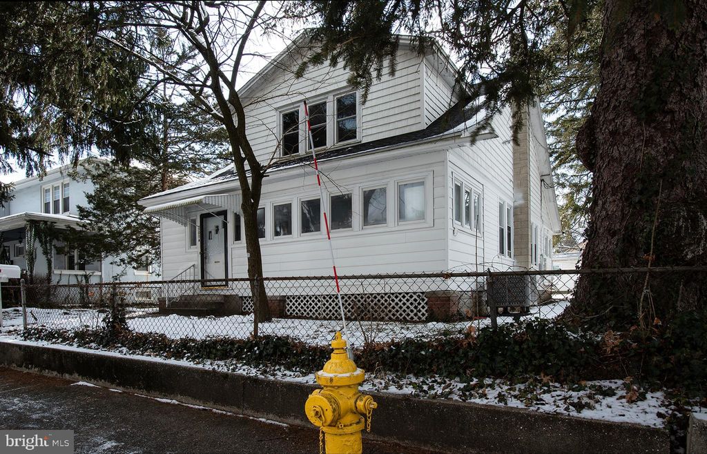 Photo of 101 Fox Street #UNIT A, HARRISBURG, PA 17109 (MLS # PADA2056098)