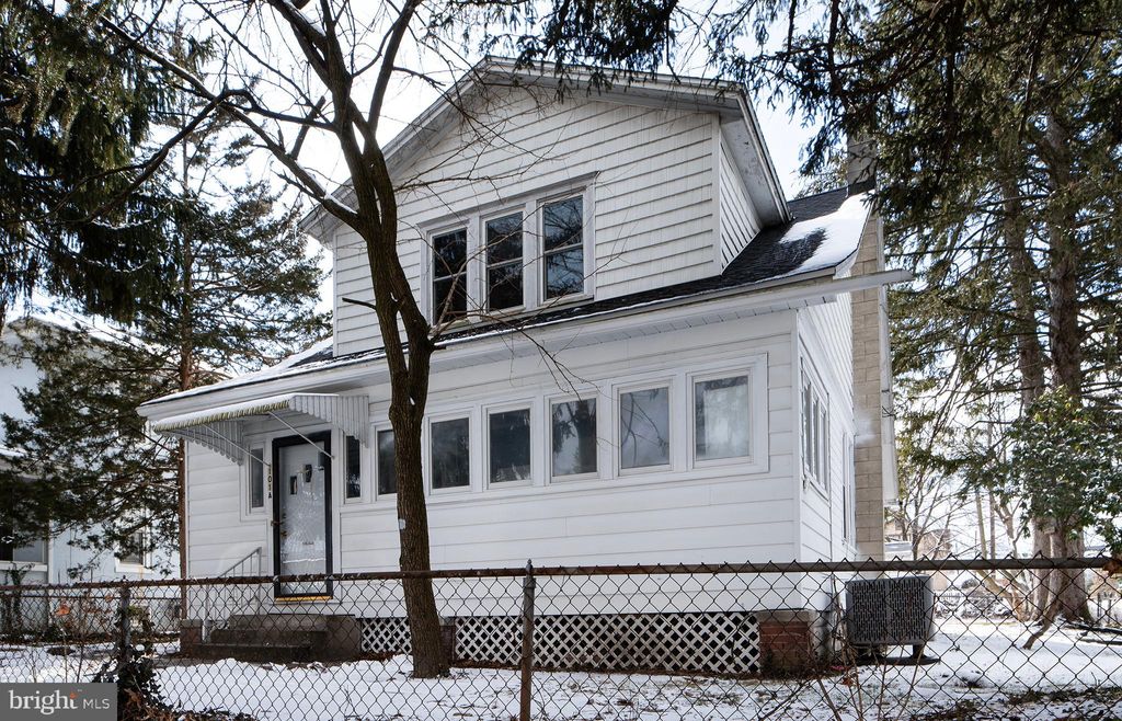 Photo of 101 Fox Street #UNIT A, HARRISBURG, PA 17109 (MLS # PADA2056098)