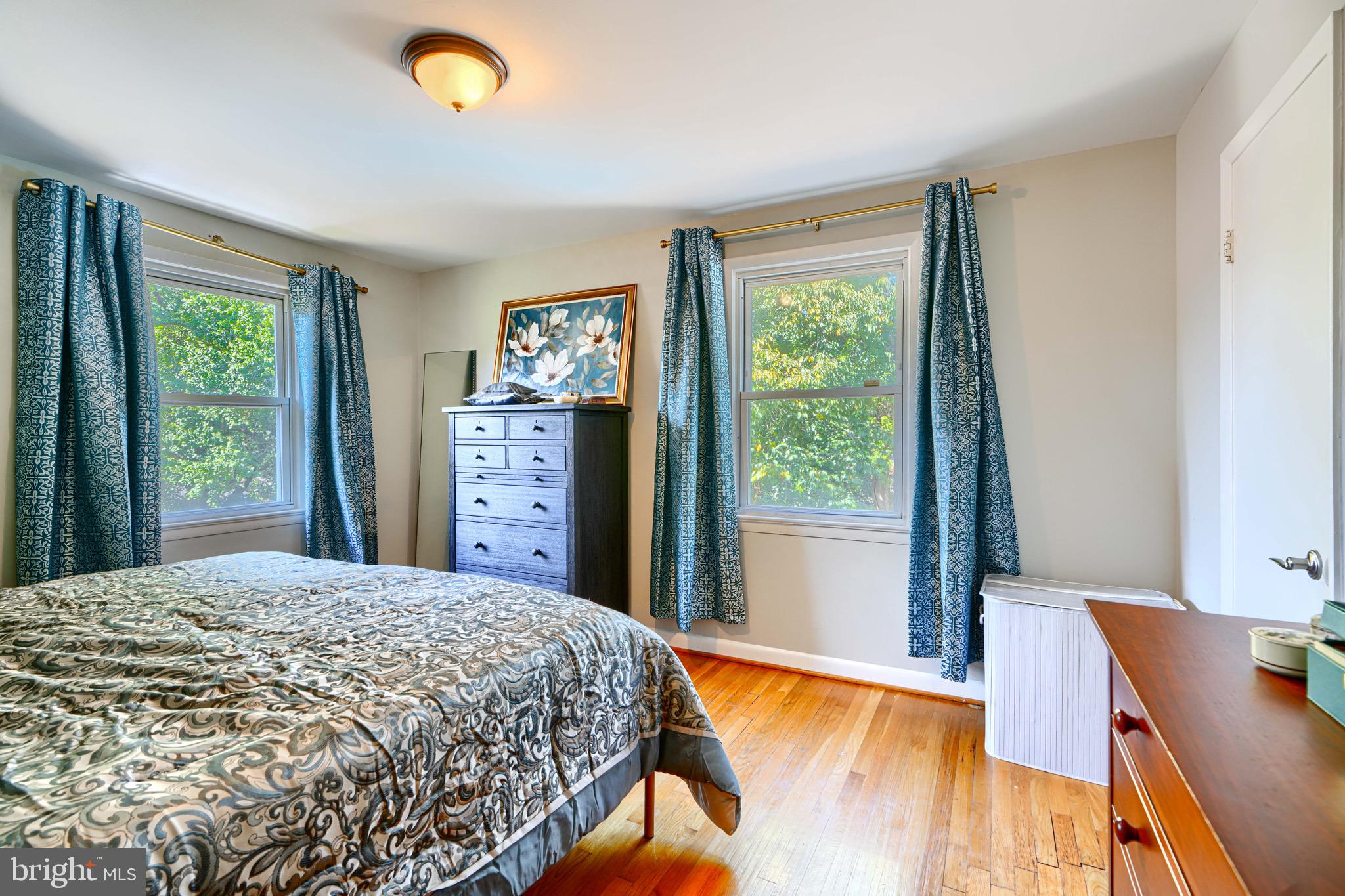 NORTHWEST BRANCH ESTATES - Residential