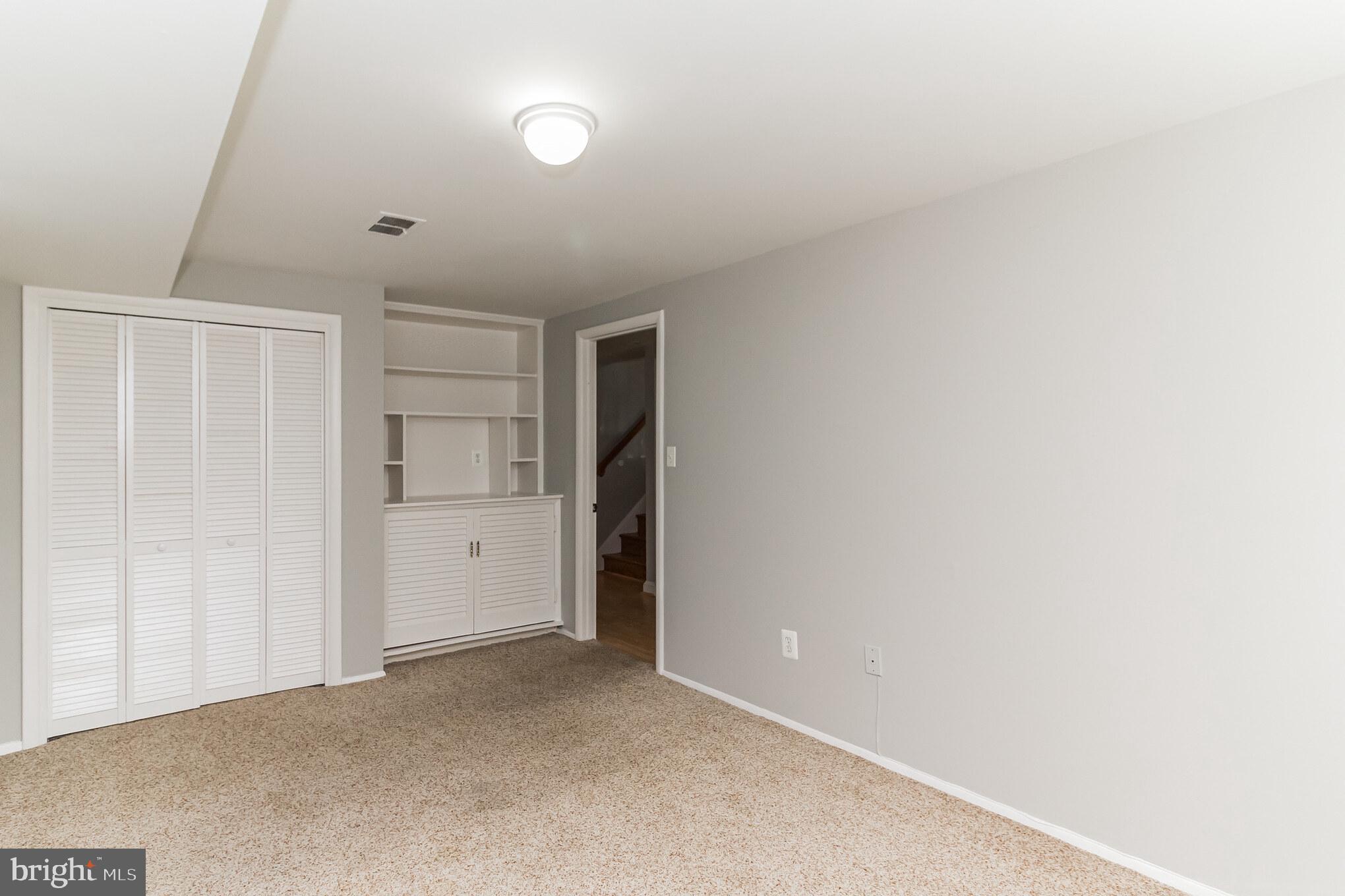 NORTHWEST BRANCH ESTATES - Residential