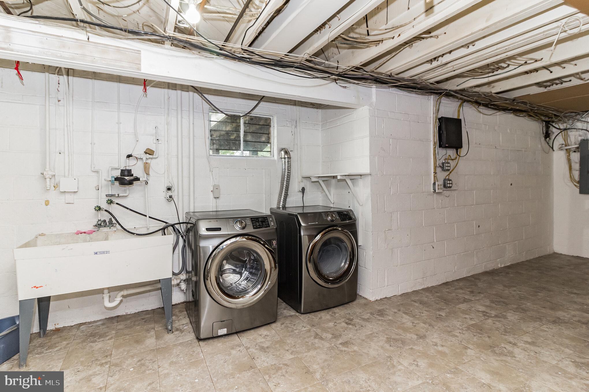 NORTHWEST BRANCH ESTATES - Residential