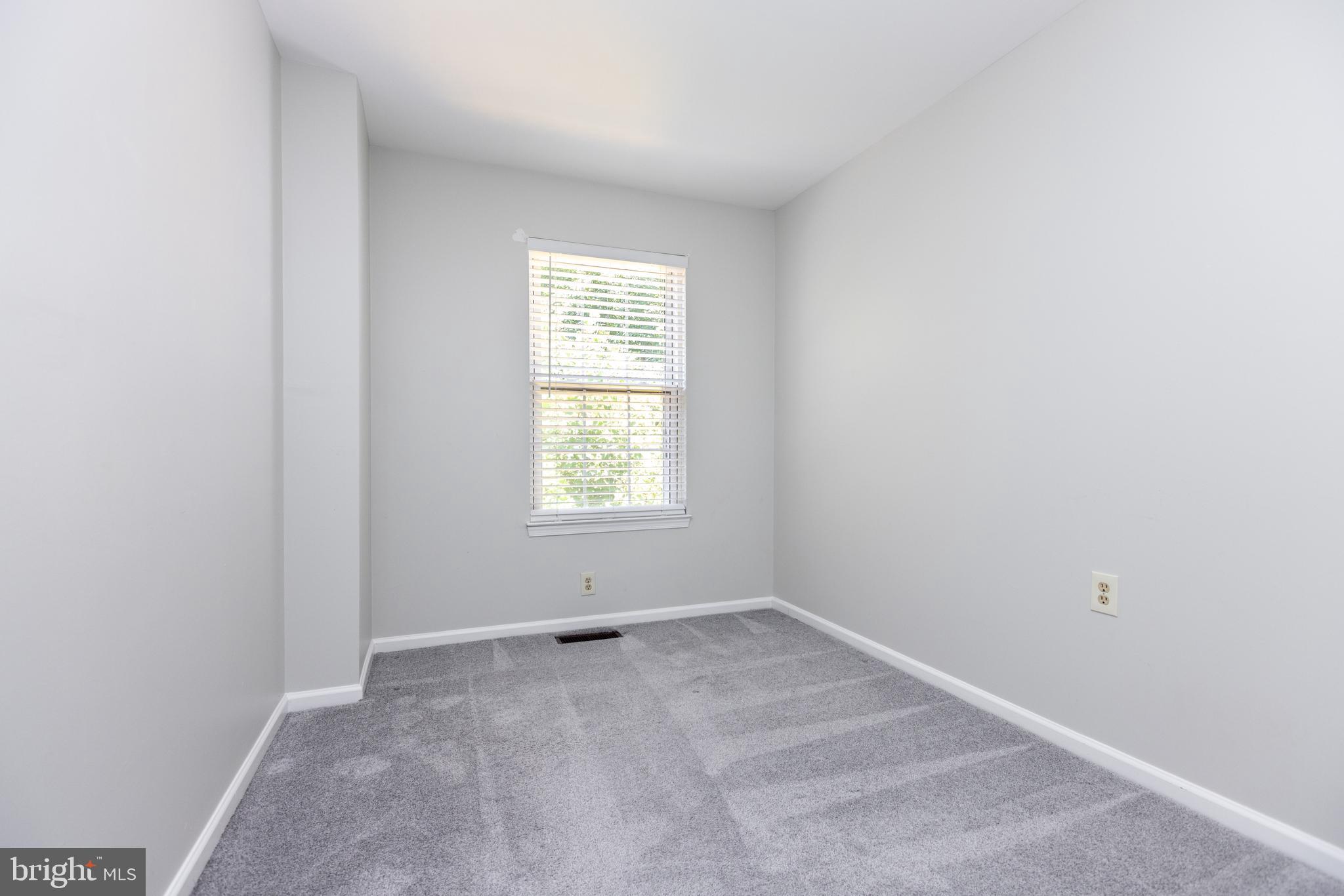 LAKE RIDGE - Residential Lease