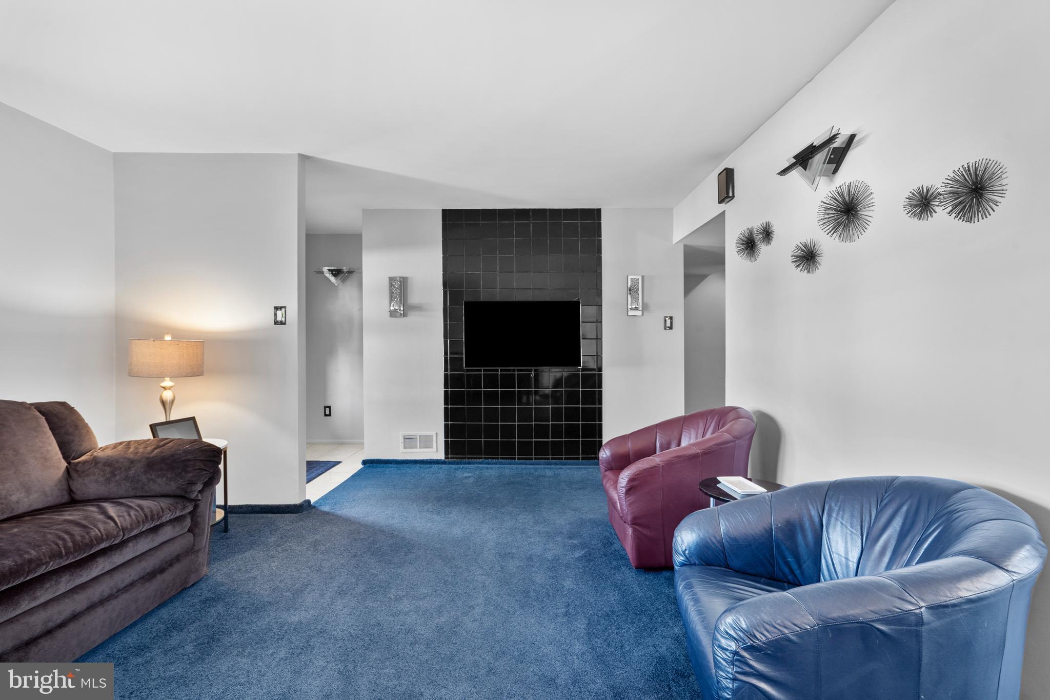 WOODRIDGE EAST - Residential