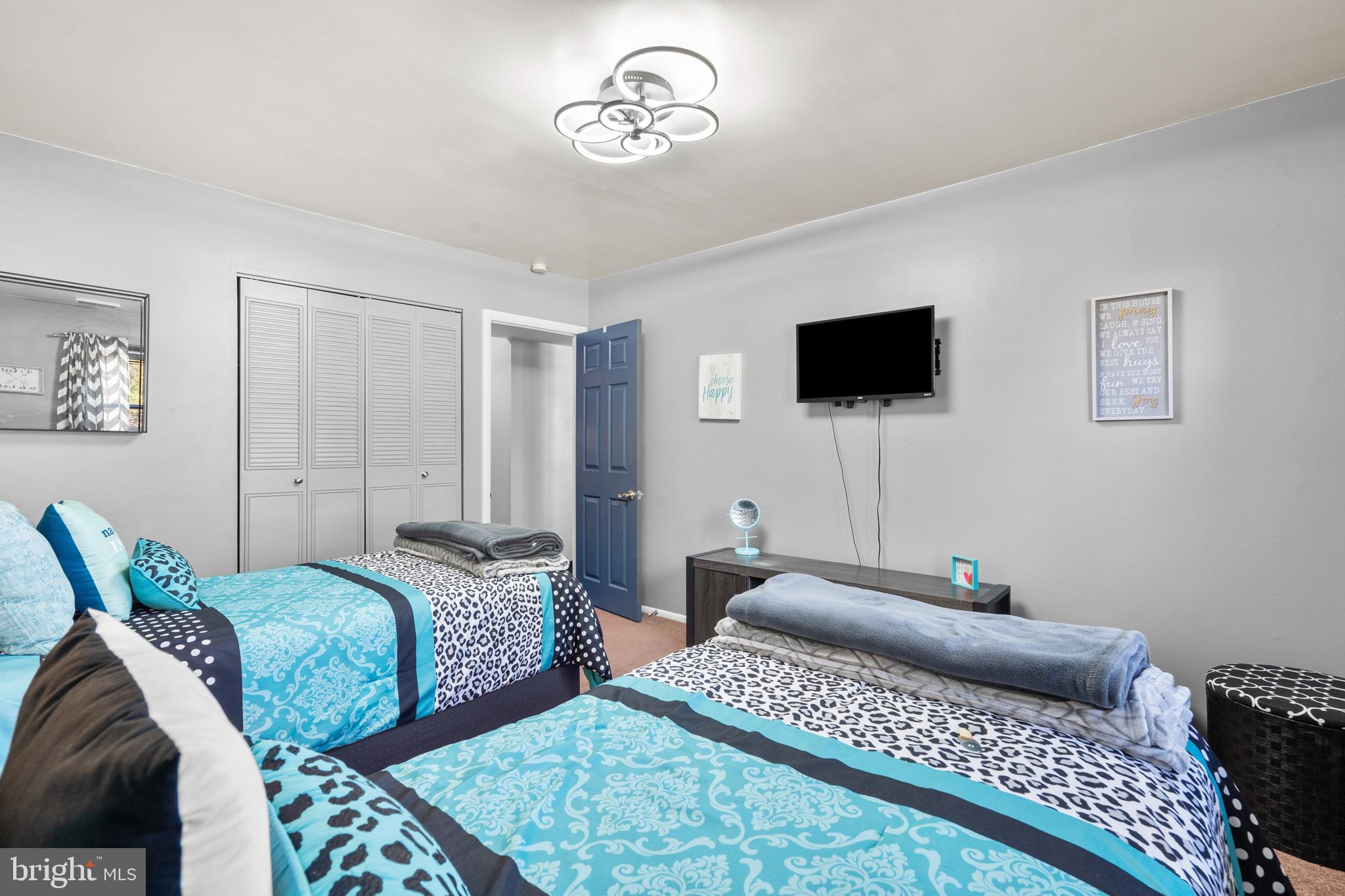 WOODRIDGE EAST - Residential