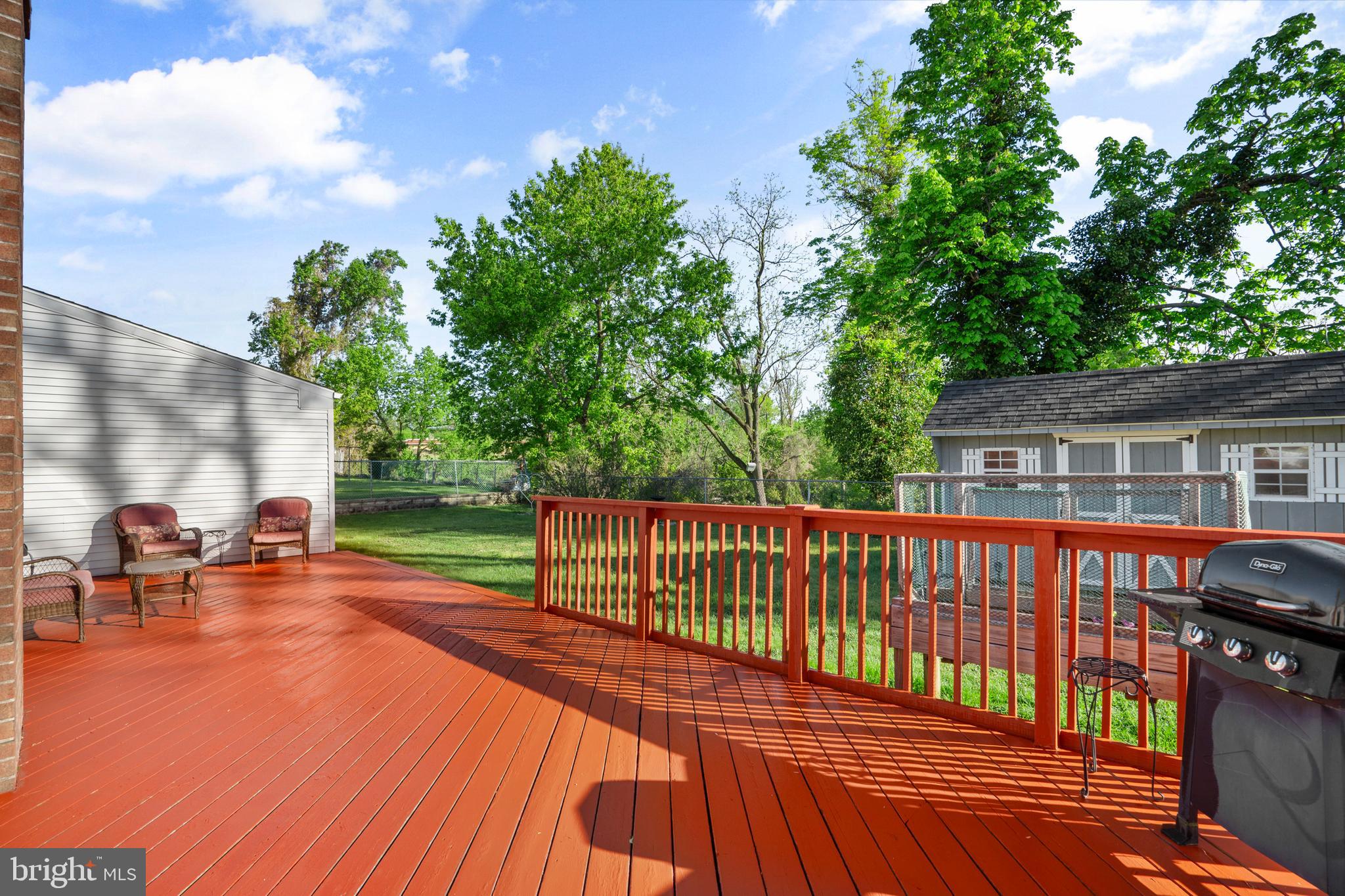 WOODRIDGE EAST - Residential