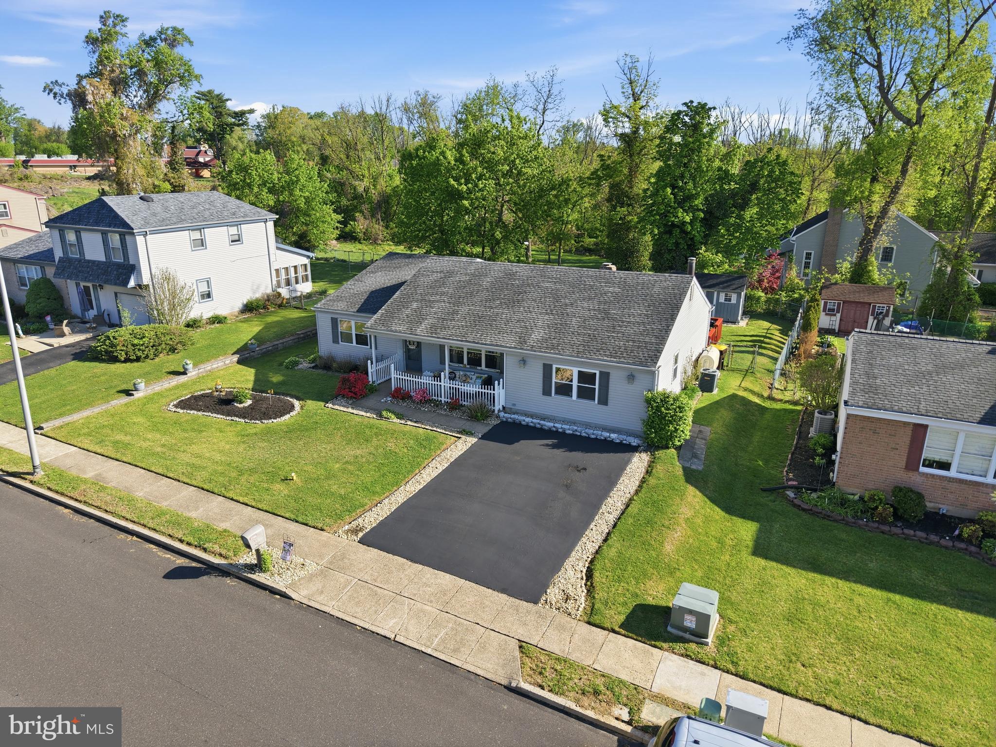 WOODRIDGE EAST - Residential