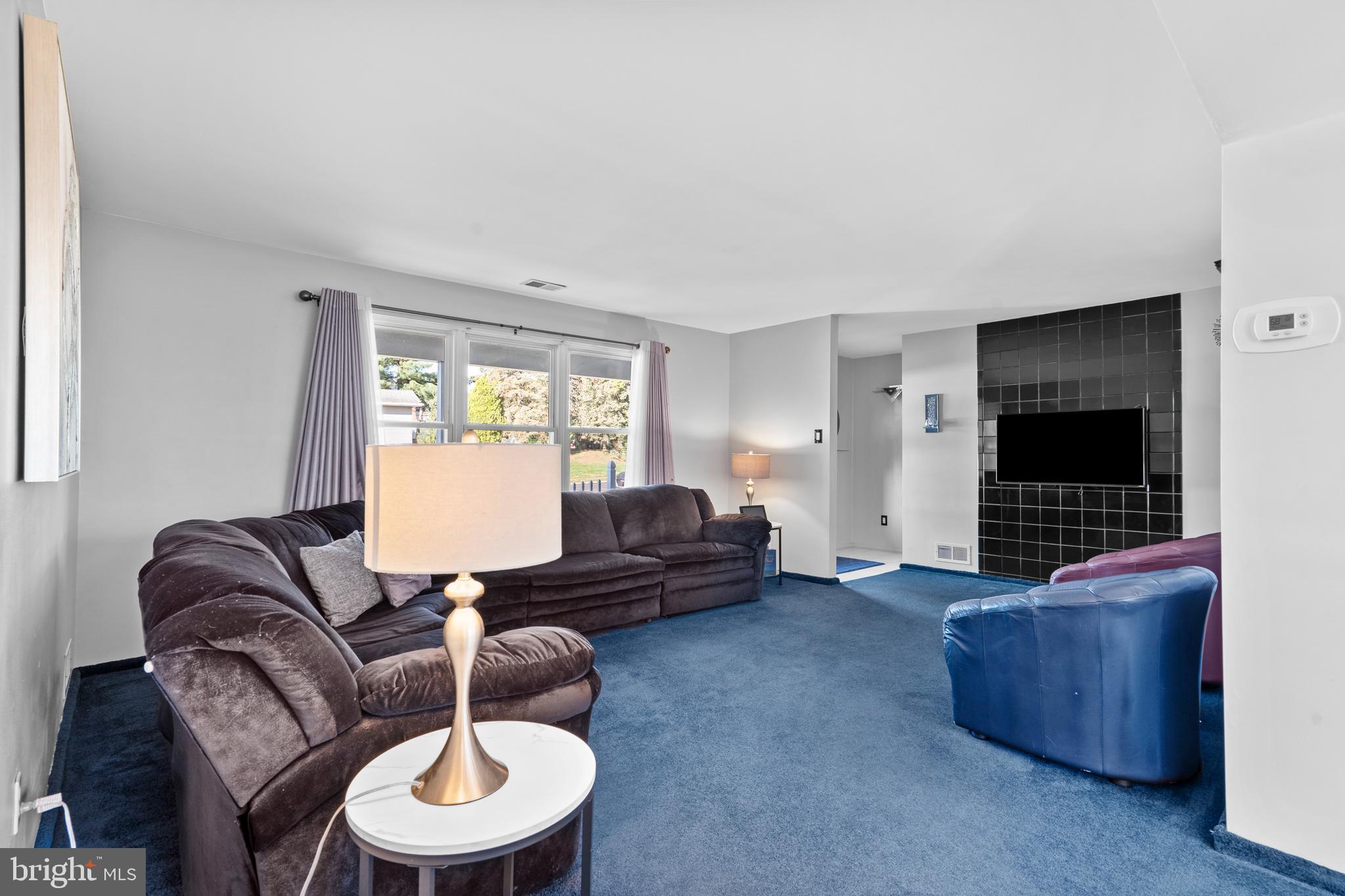 WOODRIDGE EAST - Residential