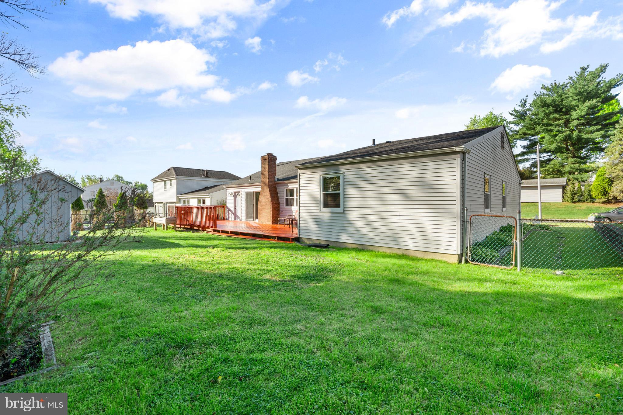 WOODRIDGE EAST - Residential