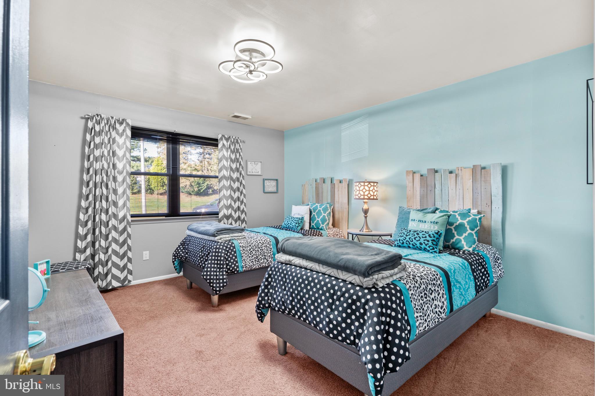 WOODRIDGE EAST - Residential