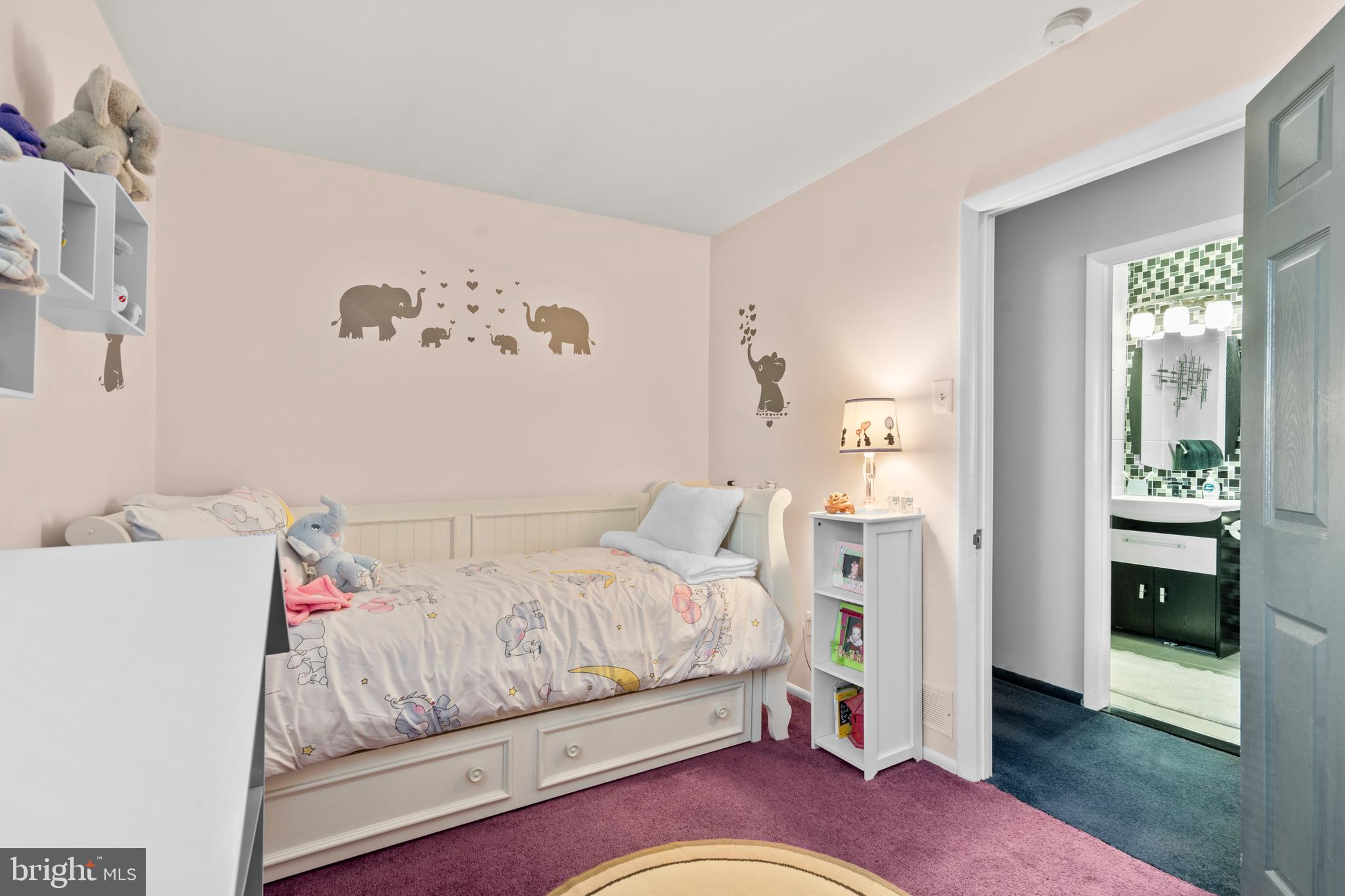 WOODRIDGE EAST - Residential
