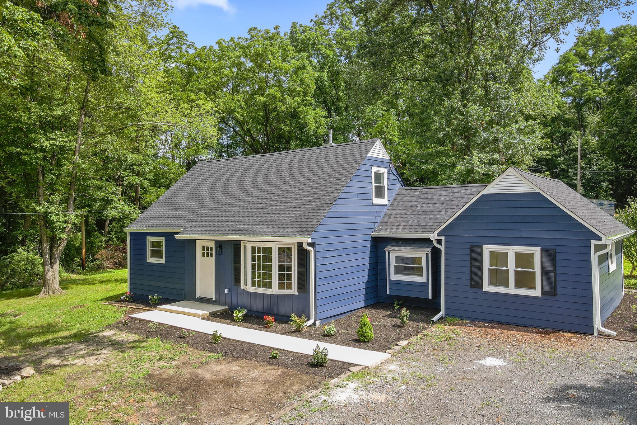 Welcome to 290 Oxford Valley Rd – a fully renovated single-family home in the highly rated Pennsbury School District.
As you step inside, you’re welcomed by a bright and spacious living room filled with natural light, which flows seamlessly into the modern kitchen—complete with stylish cabinetry, quartz countertops, stainless steel appliances, and ample space for both cooking and entertaining.
This beautifully updated home features 4 generously sized bedrooms and 2 custom-designed full bathrooms with contemporary tile finishes and sleek fixtures. An additional bonus room offers flexibility for use as a home office, playroom, den, or even a 5th bedroom.
Enjoy peace of mind with a brand-new roof and updated mechanicals throughout. Other highlights include new flooring, recessed lighting, central air, and fresh, modern finishes from top to bottom.
Step outside to find a huge backyard, perfect for relaxing, entertaining, or gardening. The property is conveniently located near major roadways, shopping, dining, and public transportation—ideal for commuters and families alike.
This move-in-ready home combines comfort, style, and location—don’t miss your opportunity to make it yours.