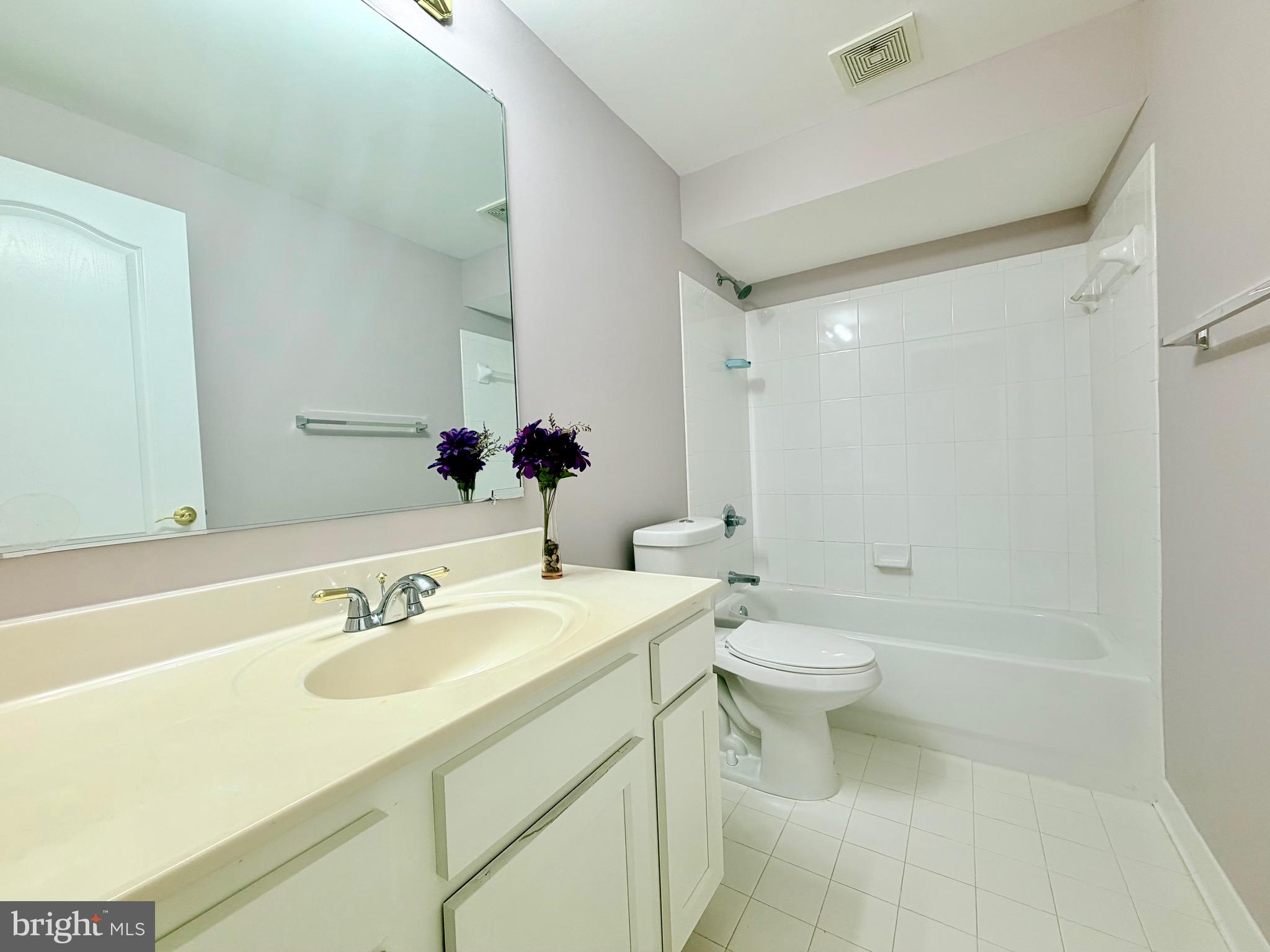 FAIRWAY VILLAS - Residential