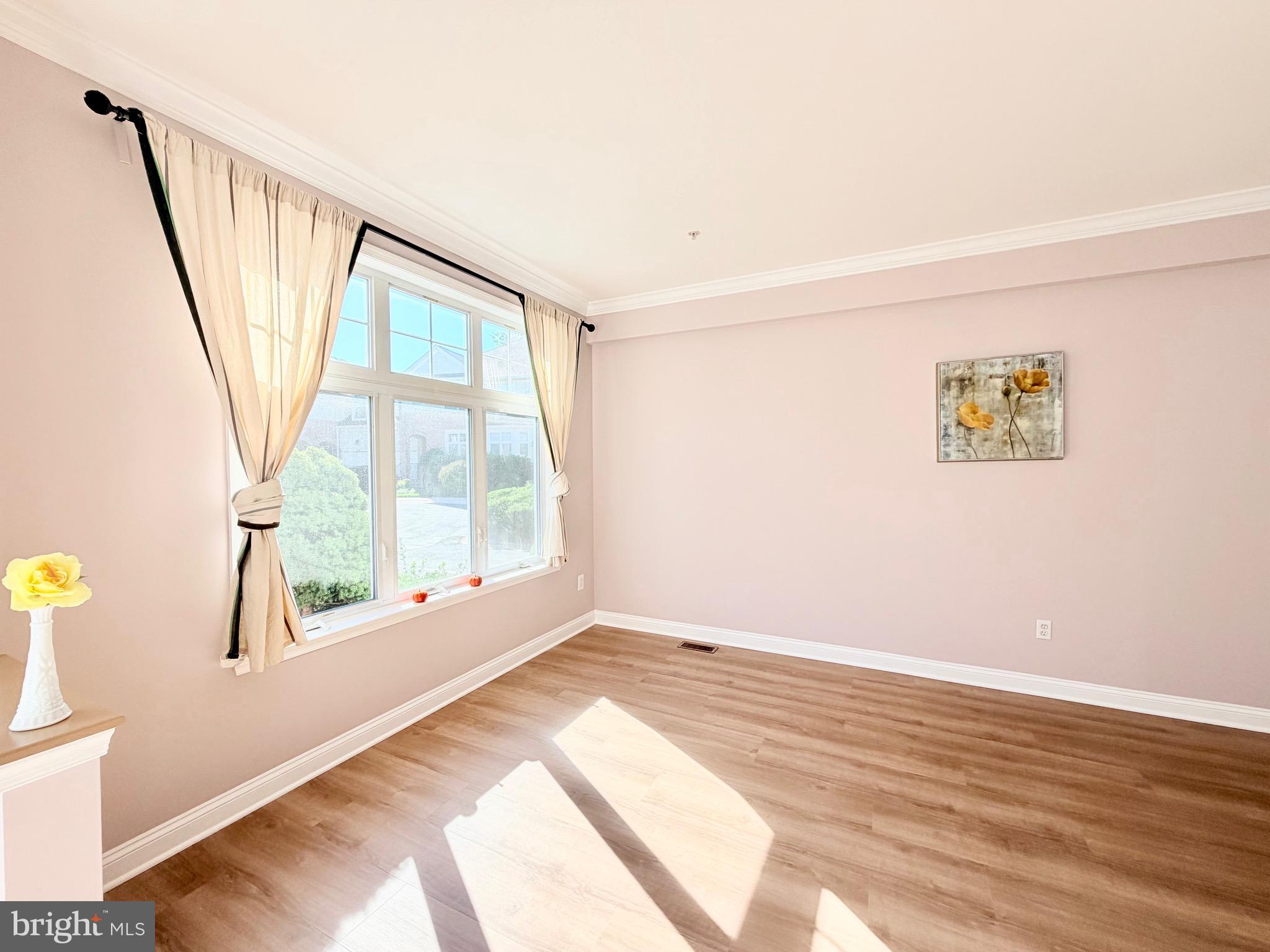 FAIRWAY VILLAS - Residential