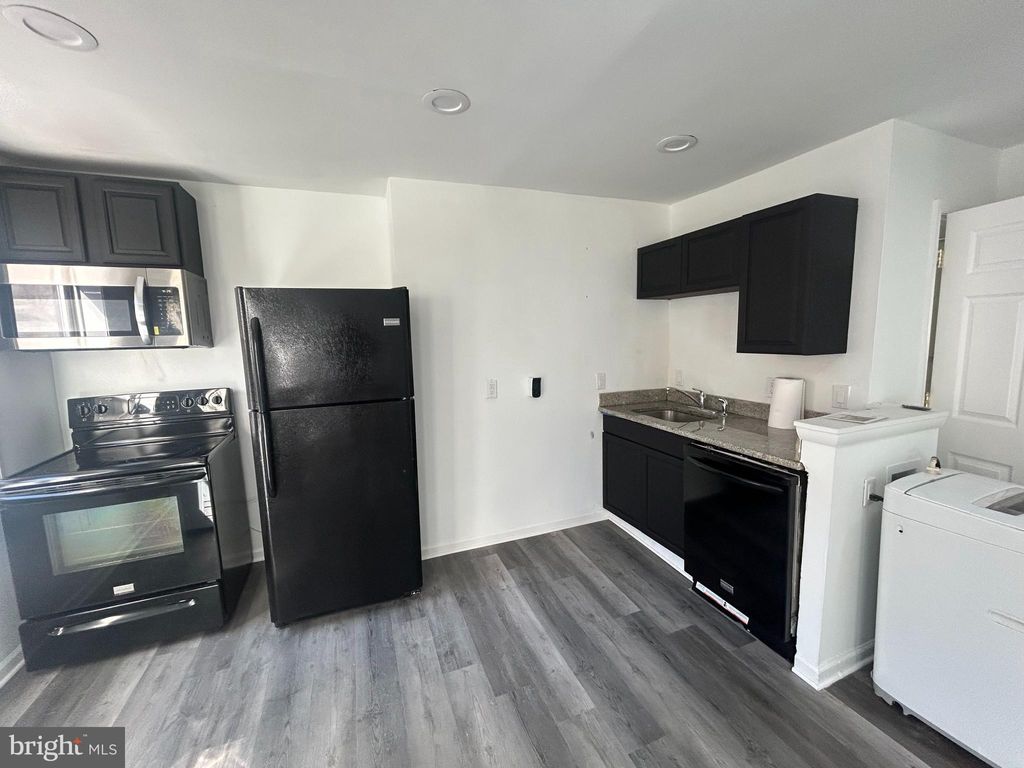 Photo of 717 Sansom Street #300, PHILADELPHIA, PA 19106 (MLS # PAPH2544638)