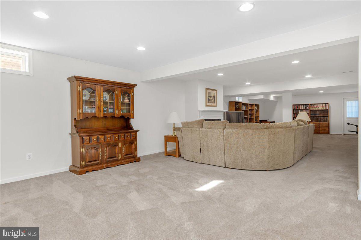 MAGOTHY MEADOWS - Residential