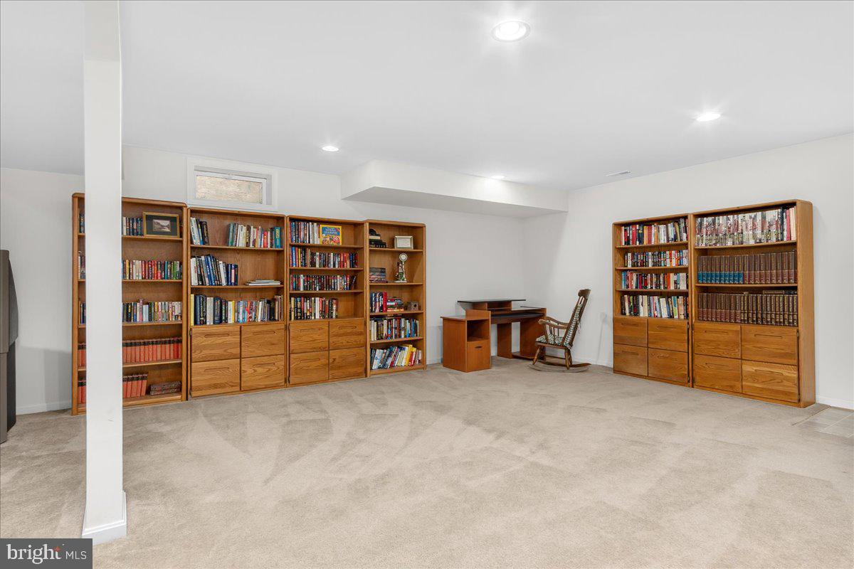 MAGOTHY MEADOWS - Residential