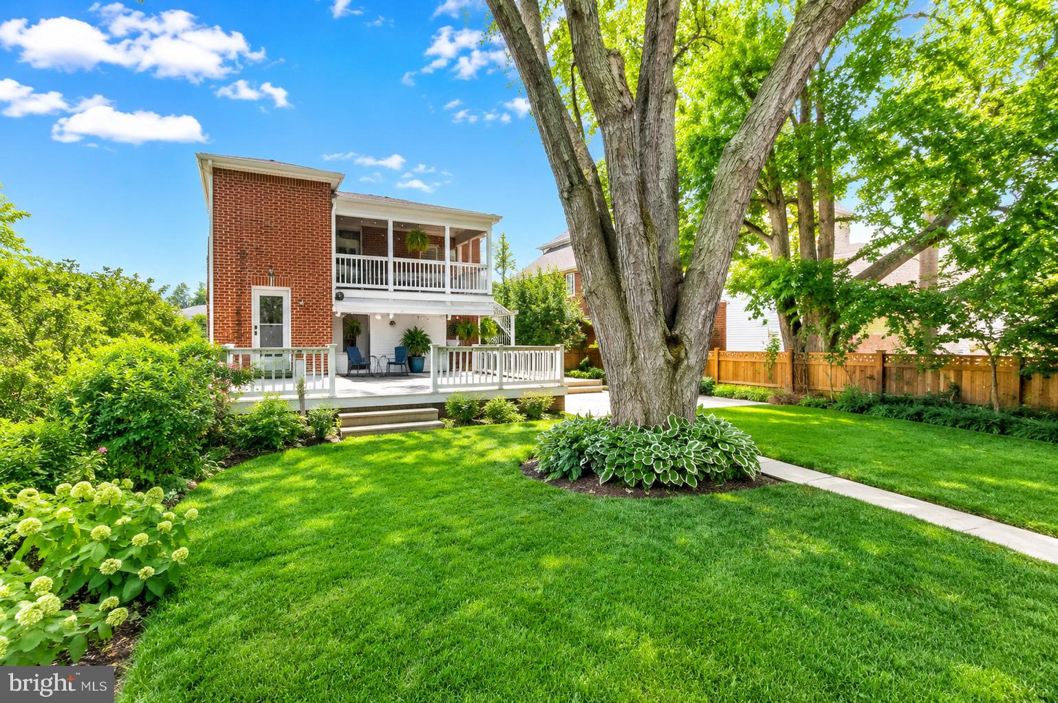 415 LINCOLN WAY W