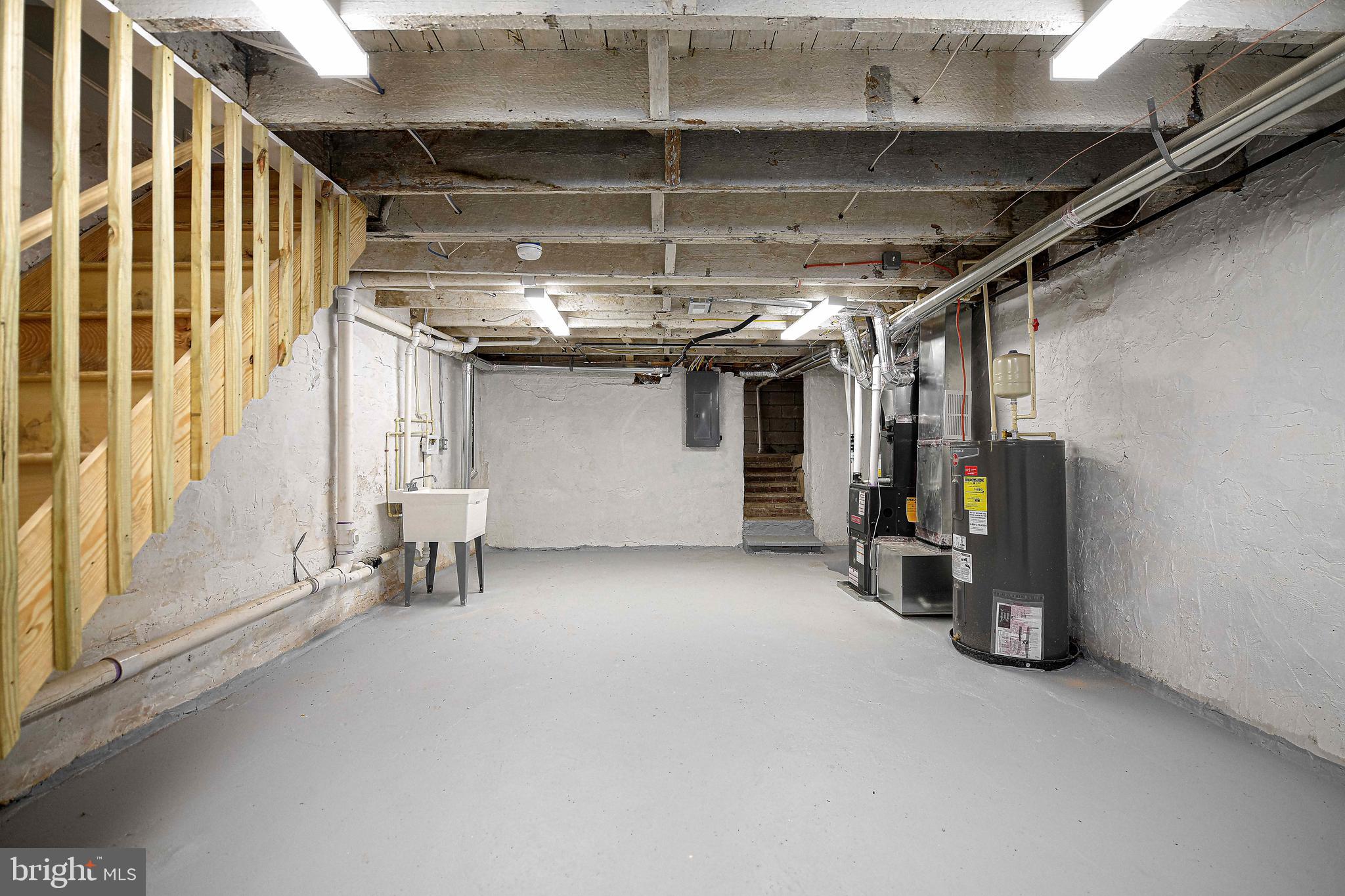 ELLWOOD PARK - Residential