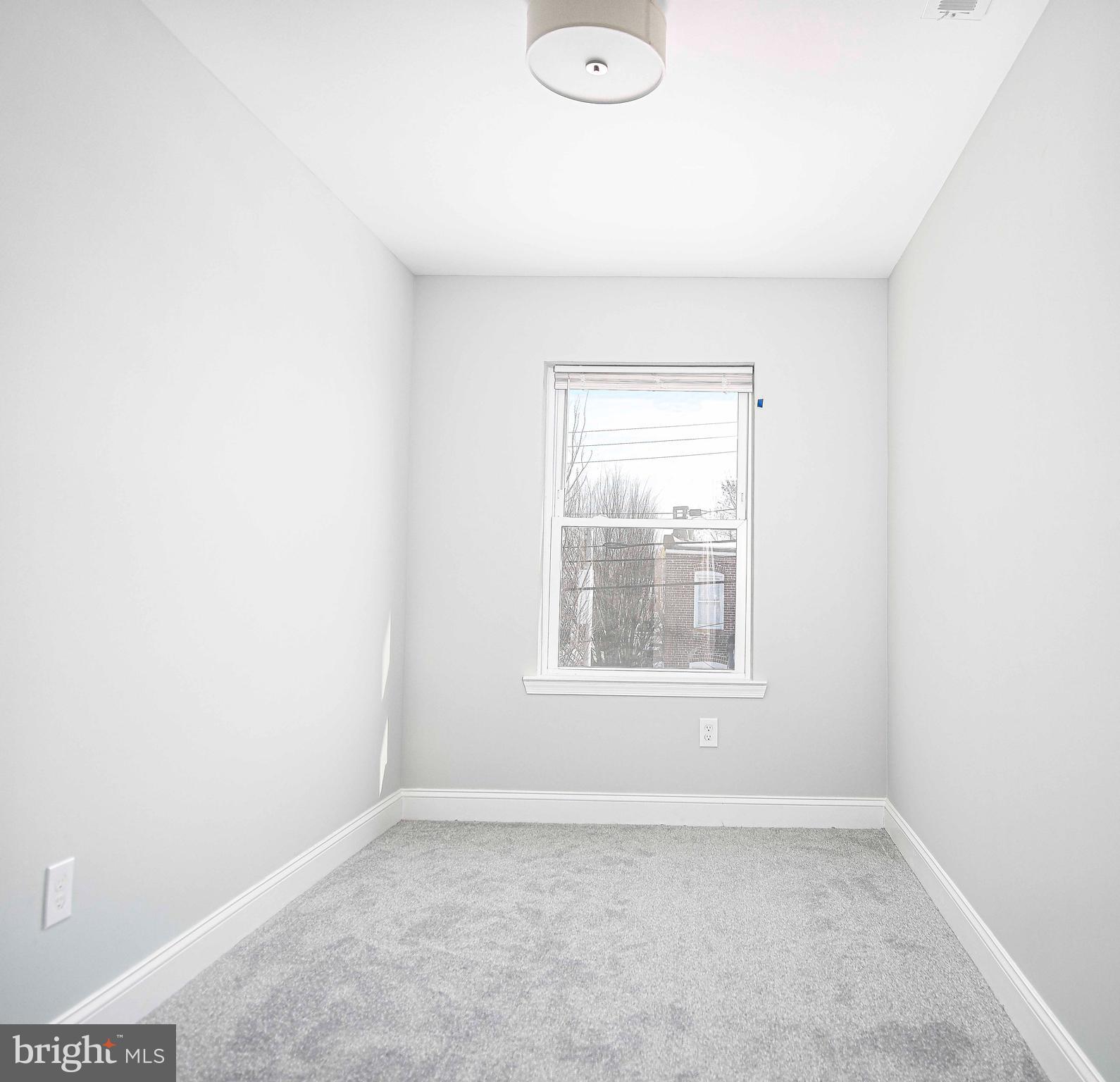 ELLWOOD PARK - Residential