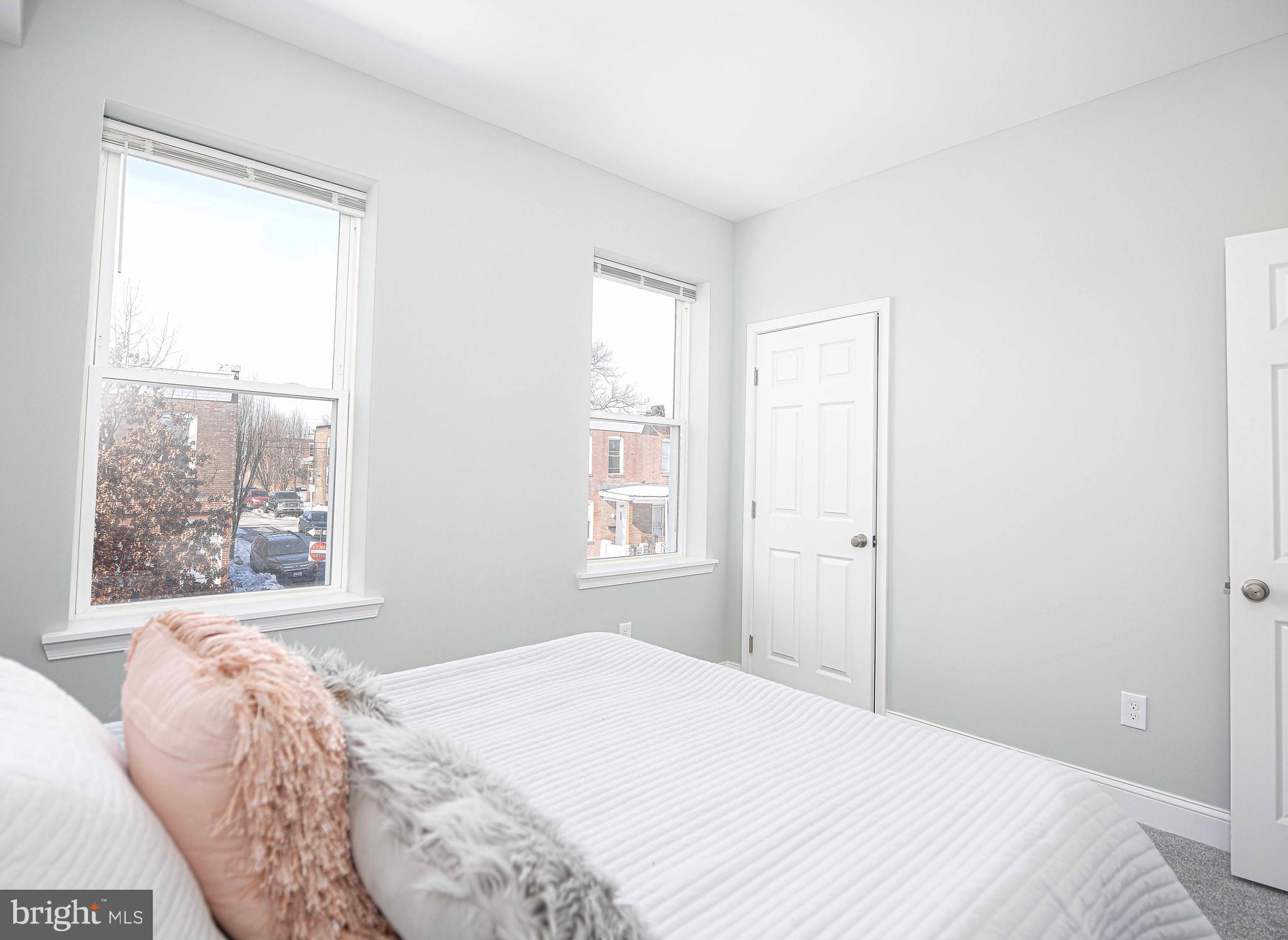 ELLWOOD PARK - Residential