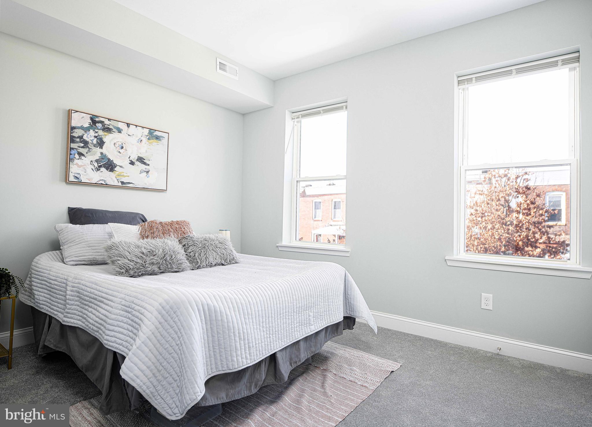 ELLWOOD PARK - Residential