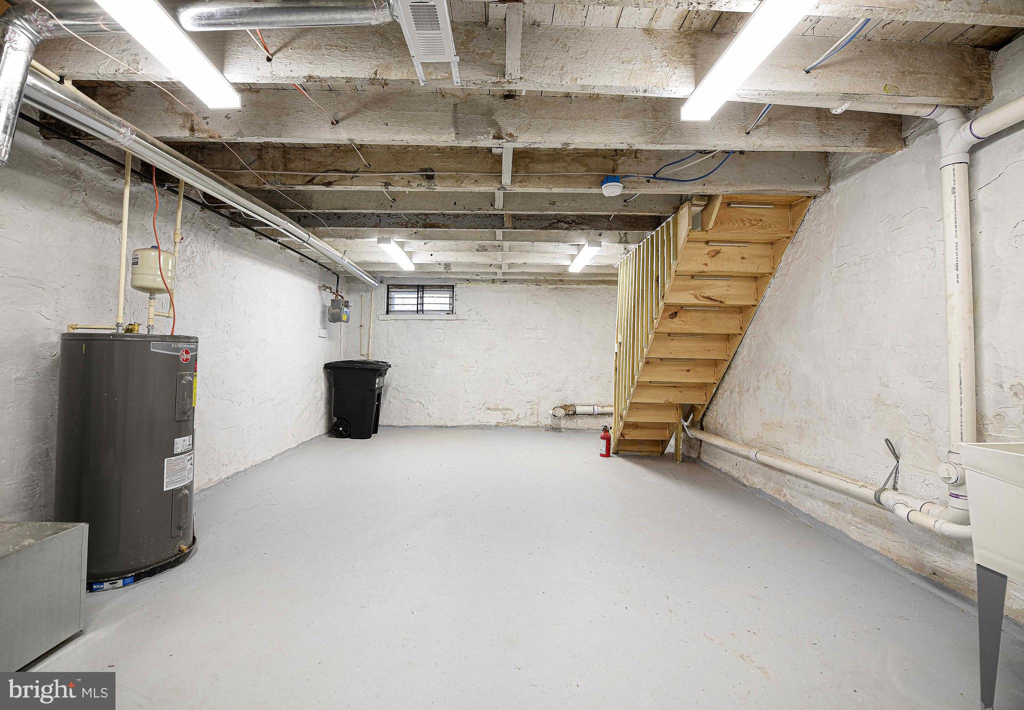 ELLWOOD PARK - Residential