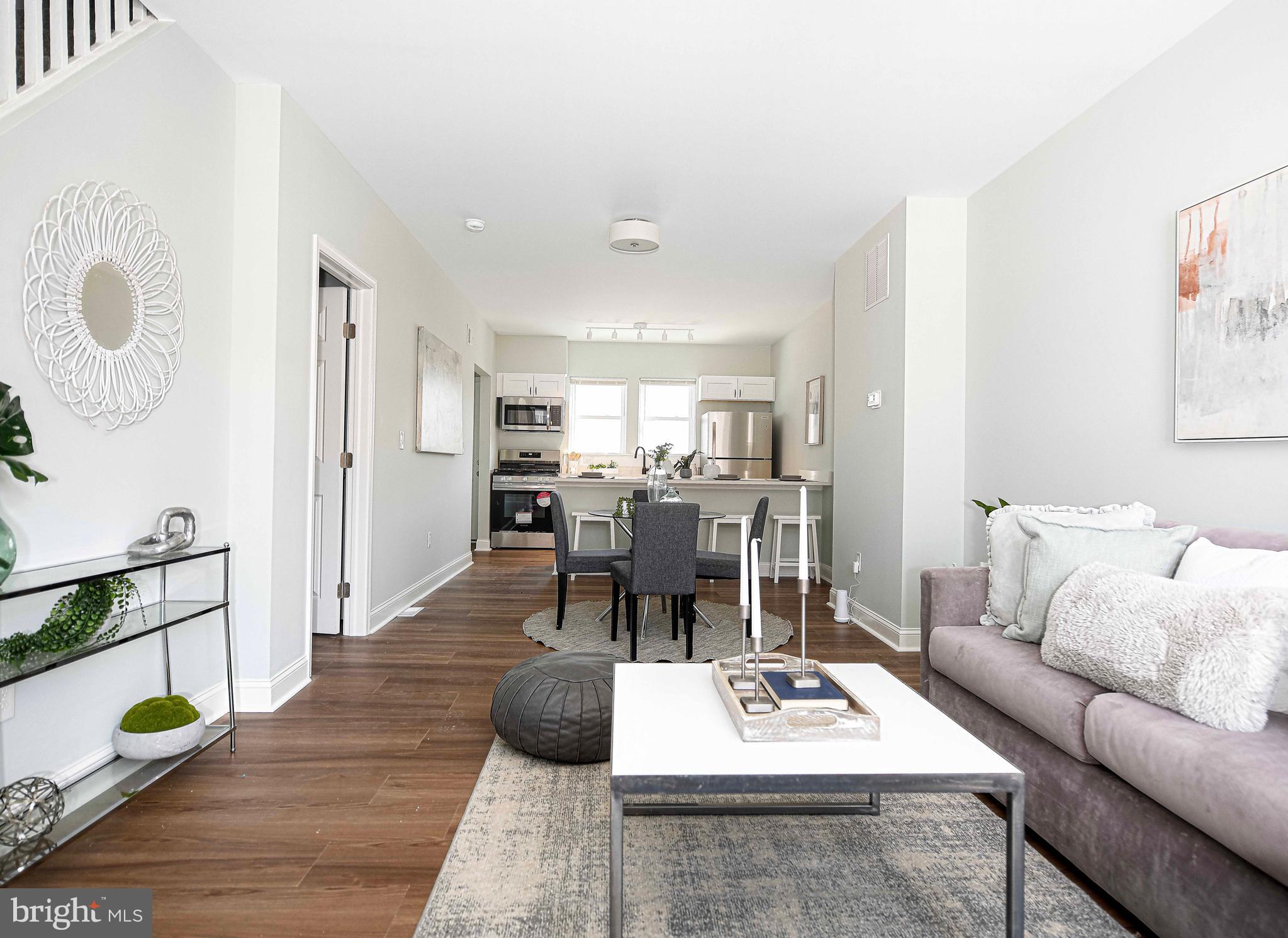 ELLWOOD PARK - Residential